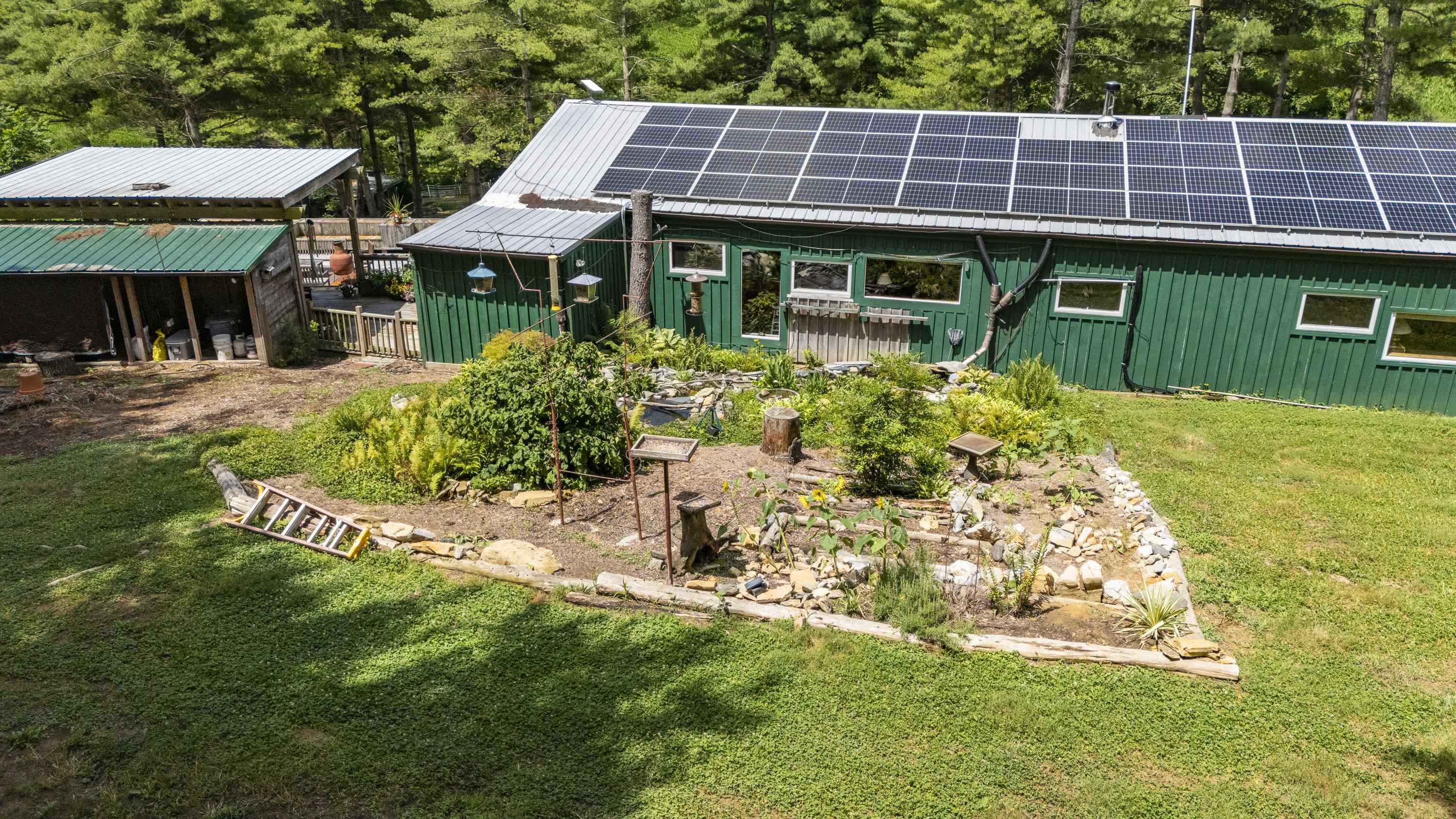 801 BROADHEAD SCHOOL RD