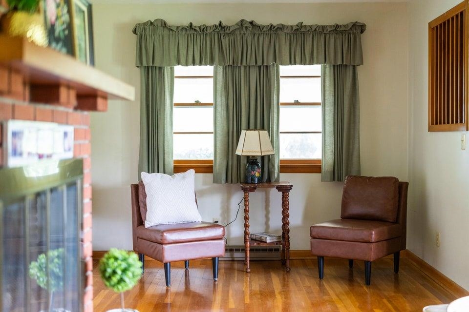 48 ROUND HILL SCHOOL RD