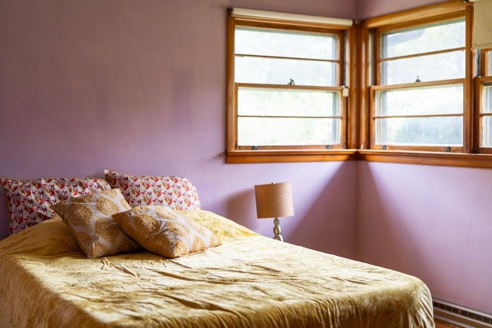 48 ROUND HILL SCHOOL RD