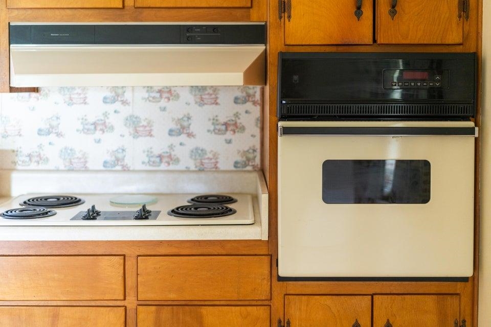 48 ROUND HILL SCHOOL RD