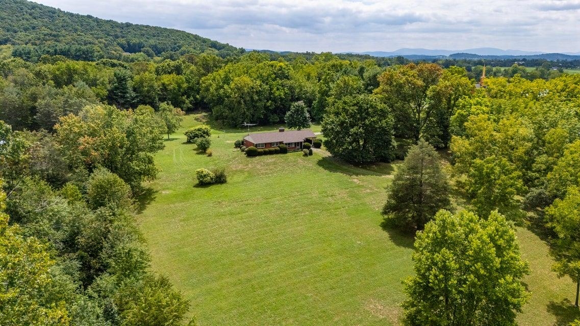 48 ROUND HILL SCHOOL RD