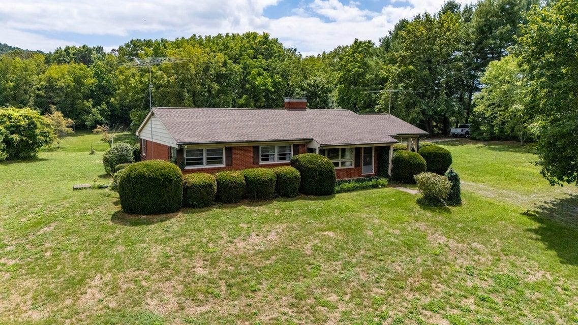 48 ROUND HILL SCHOOL RD