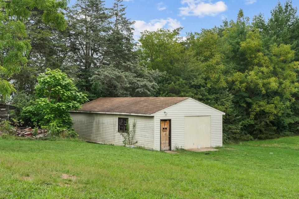 48 ROUND HILL SCHOOL RD