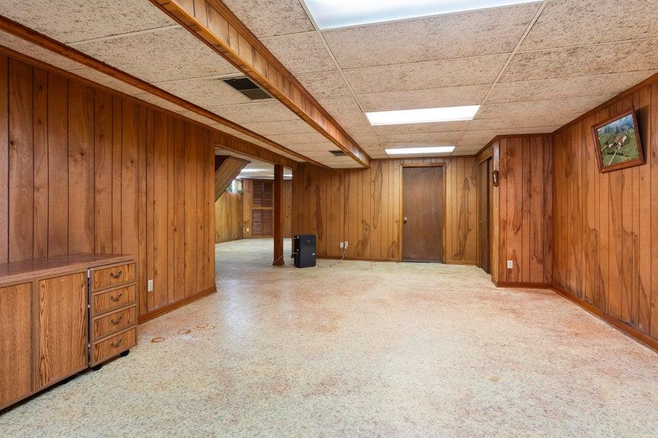 48 ROUND HILL SCHOOL RD