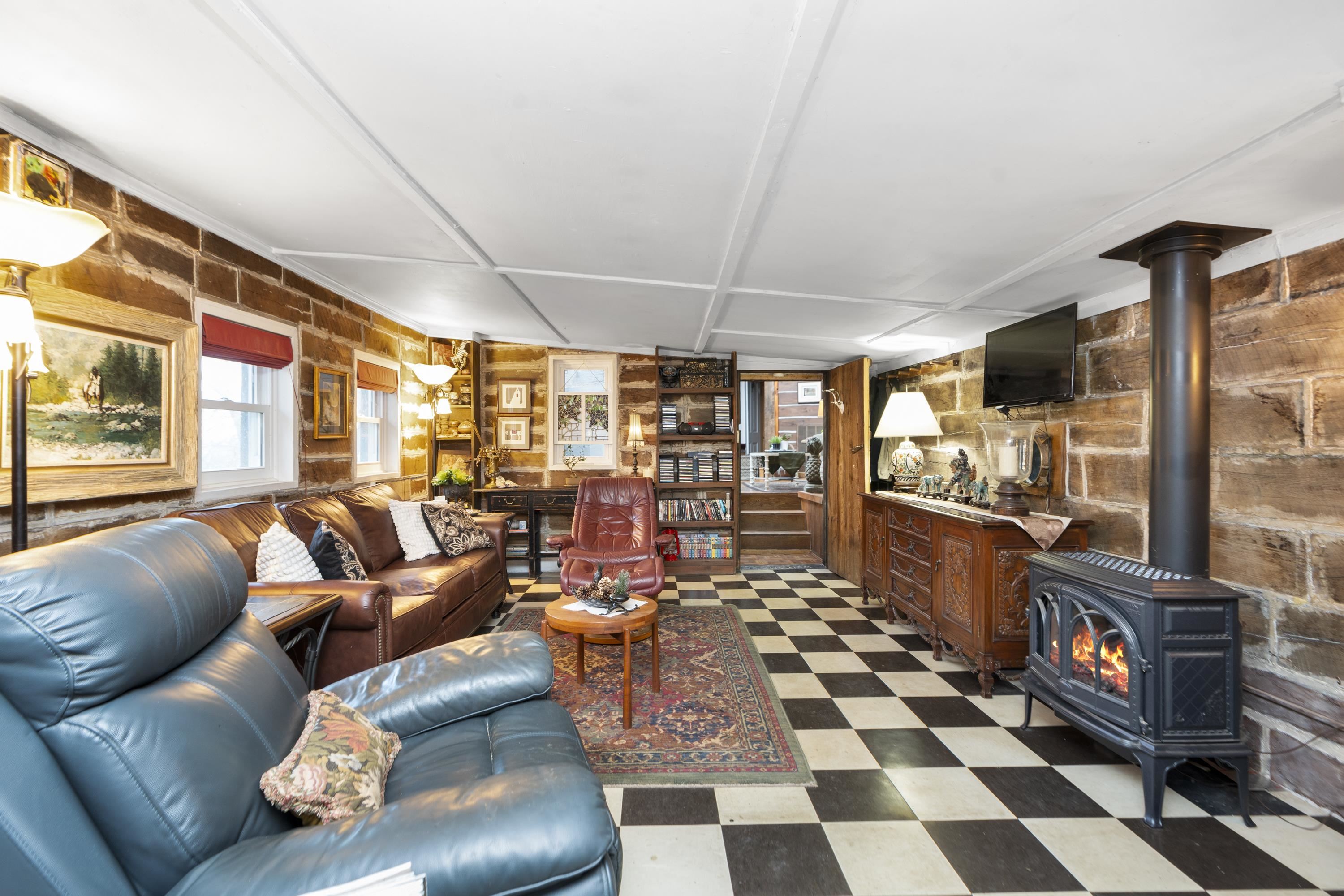 2665 DEERFIELD VALLEY RD