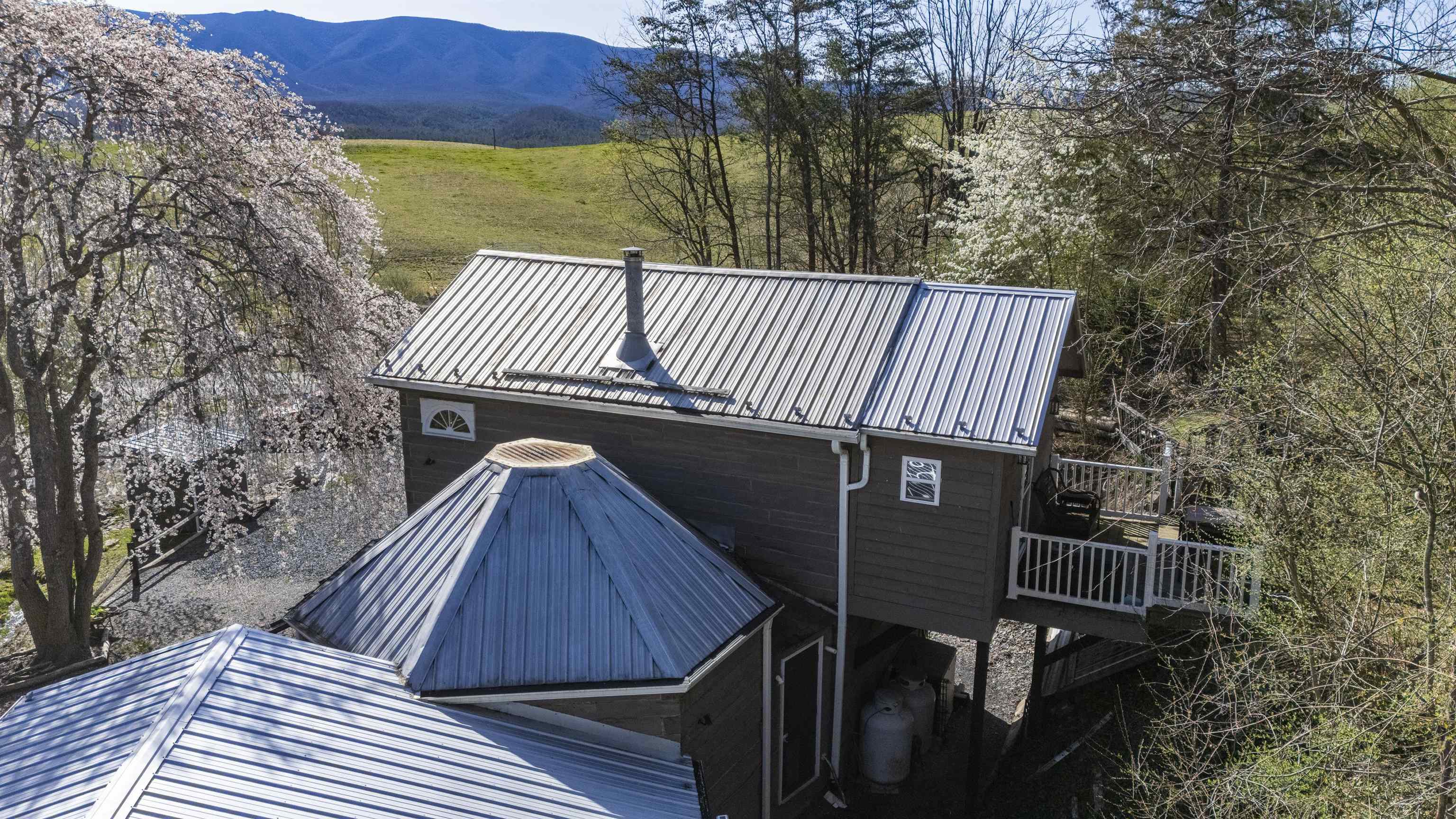 2665 DEERFIELD VALLEY RD