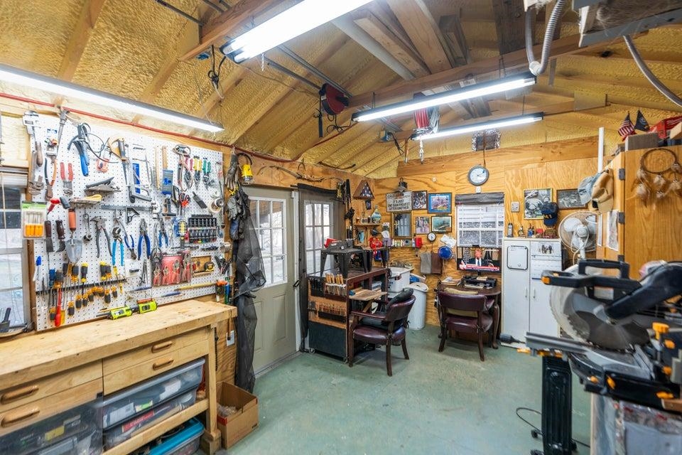 2665 VALLEY RD
