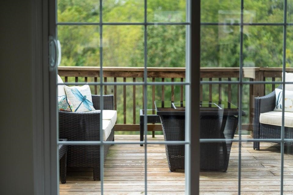 145 THOROUGHBRED CIR