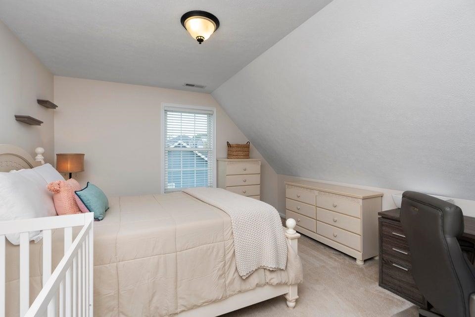 145 THOROUGHBRED CIR