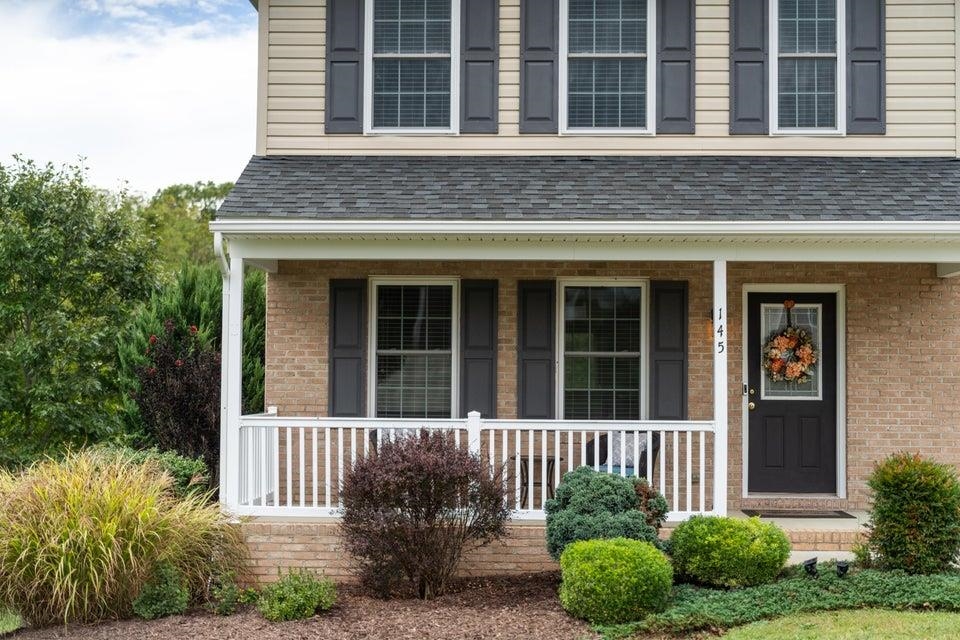 145 THOROUGHBRED CIR