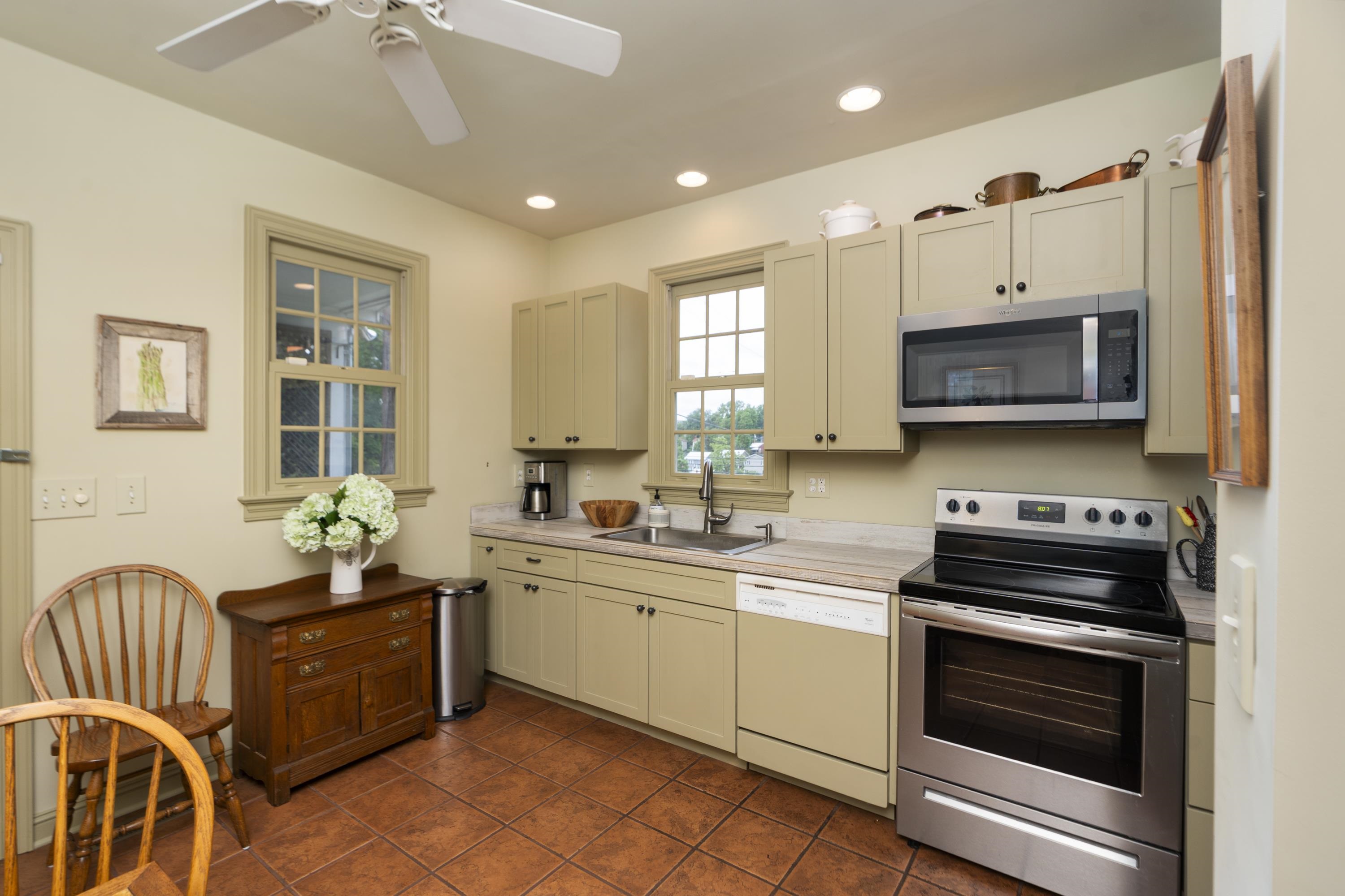 26 FAYETTE ST