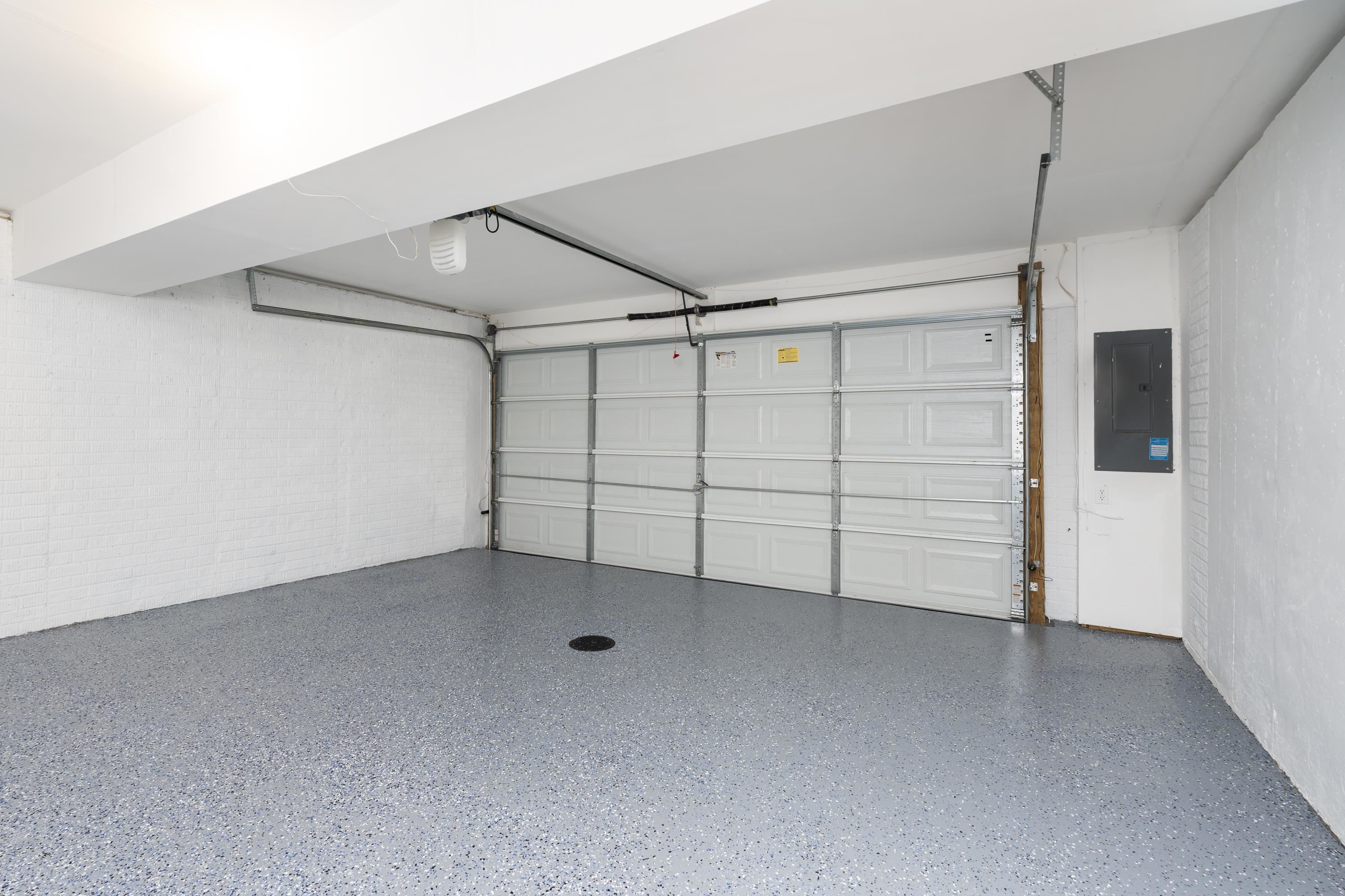 214 COLONY DR