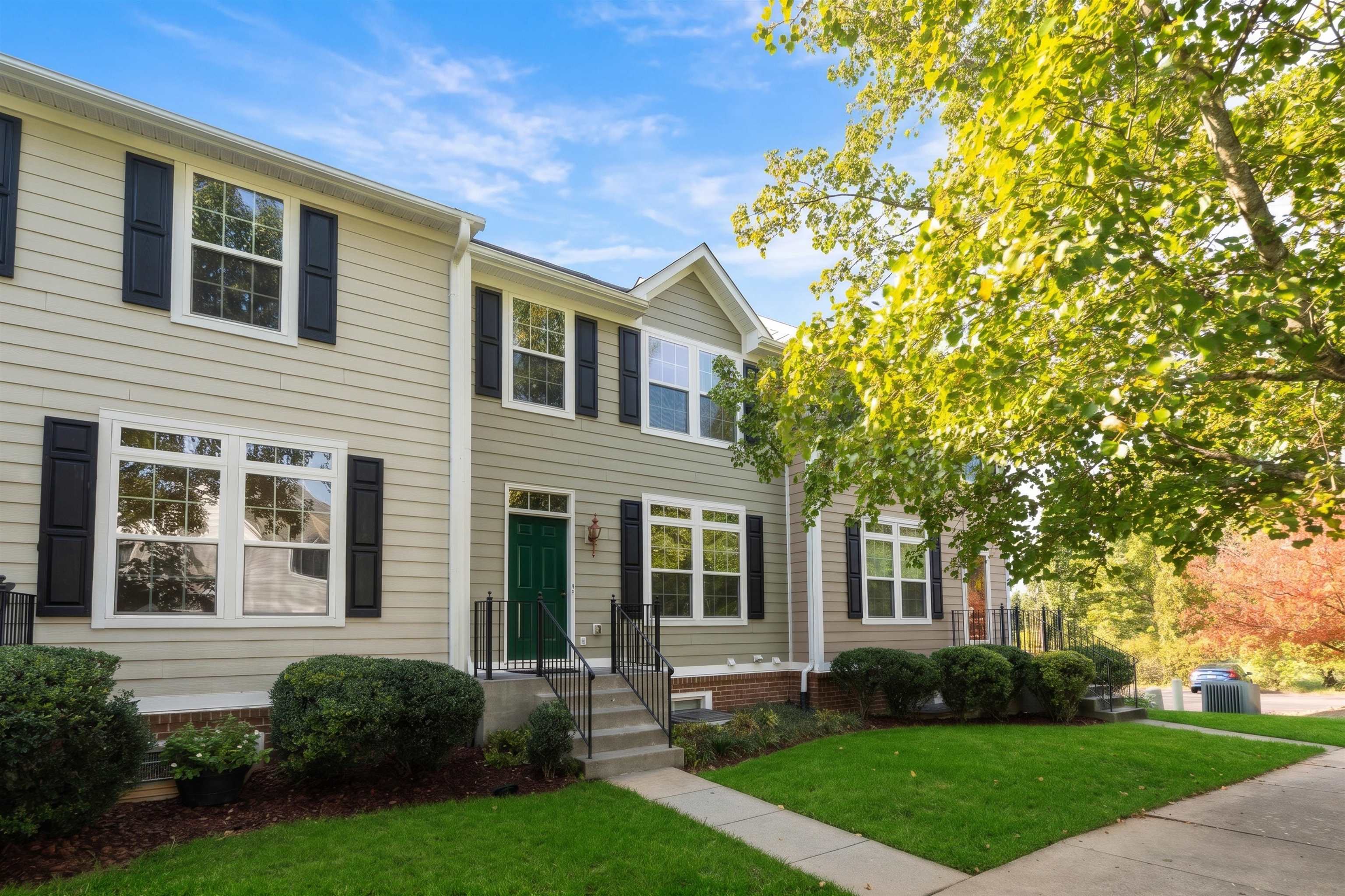 214 COLONY DR