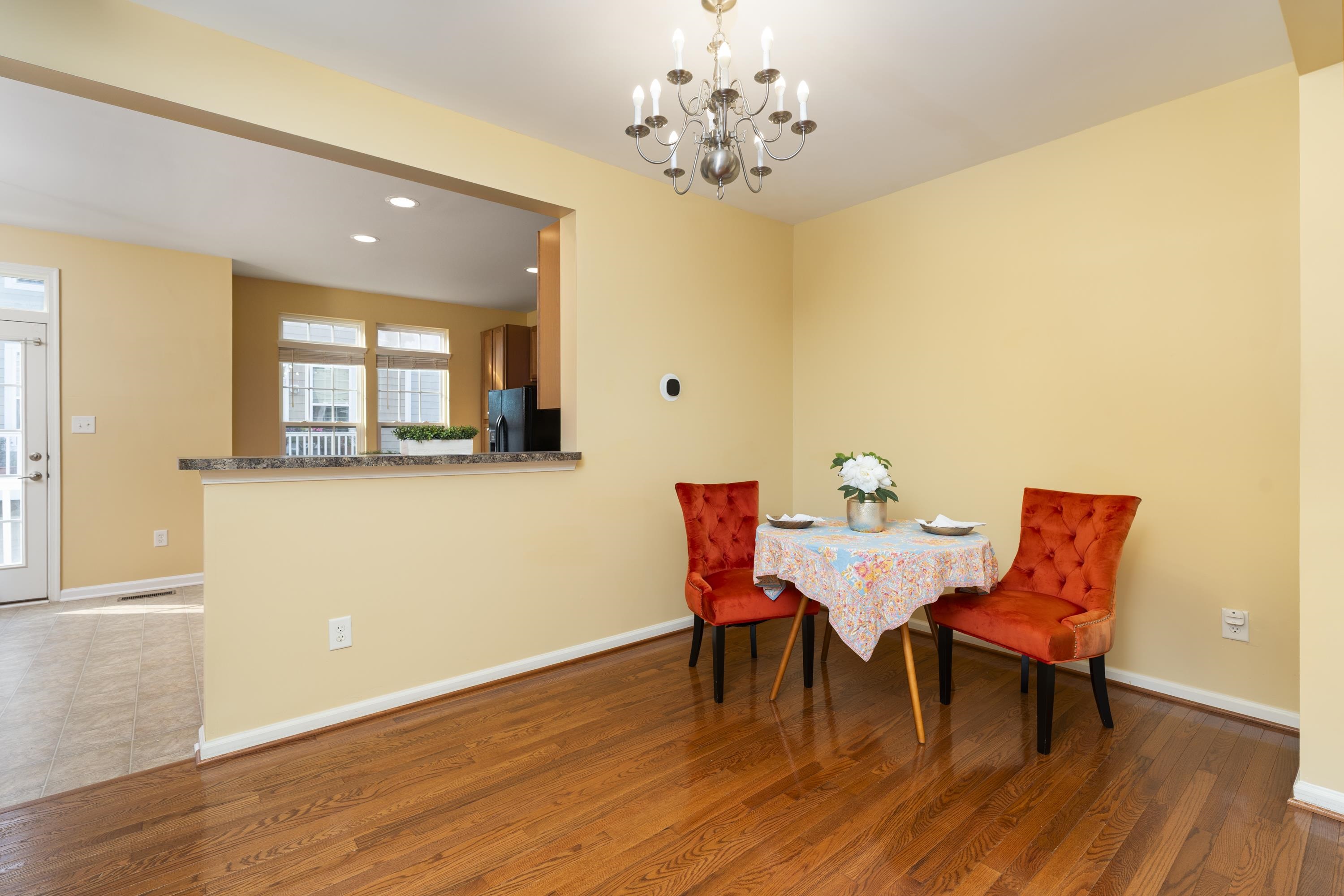 214 COLONY DR