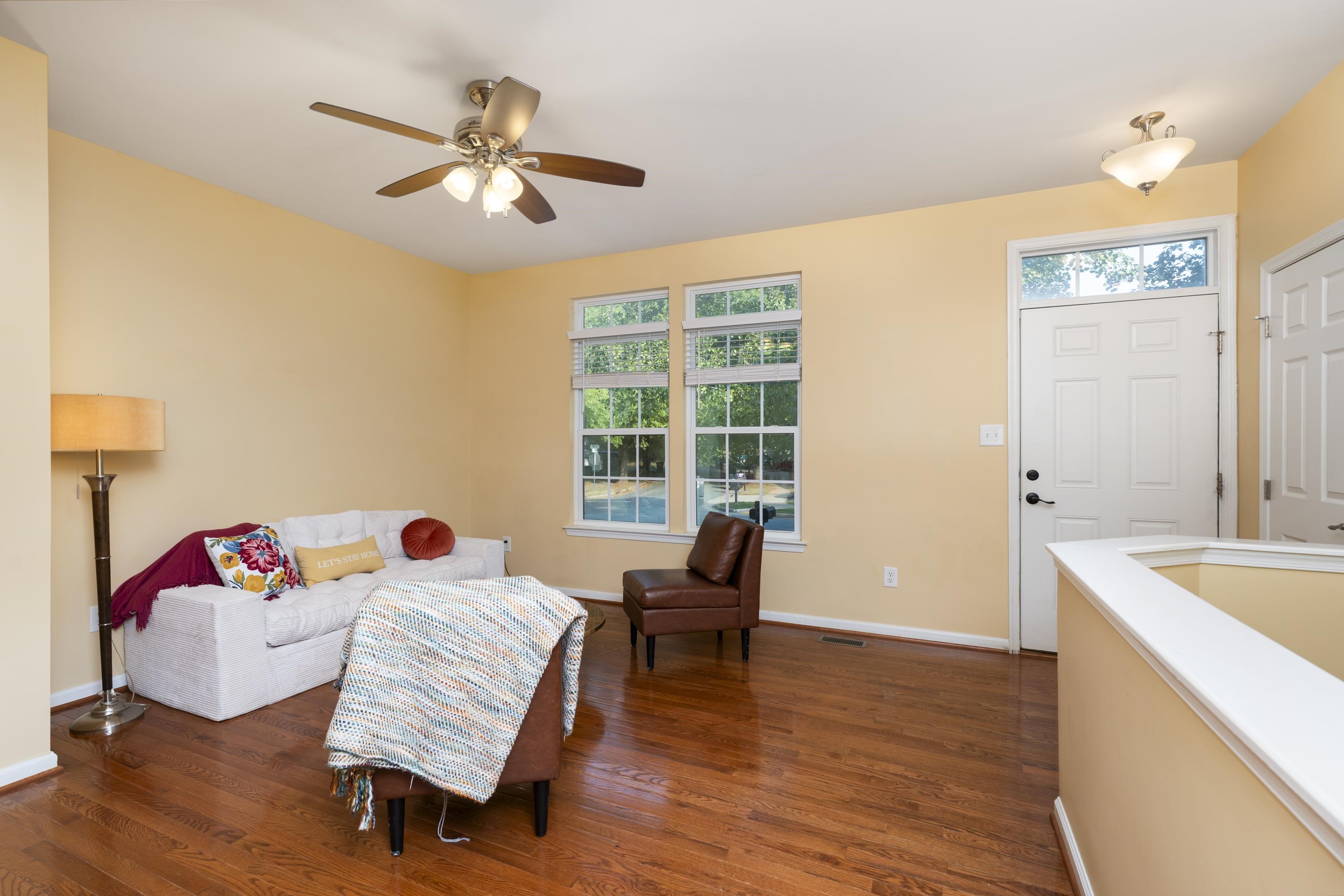 214 COLONY DR