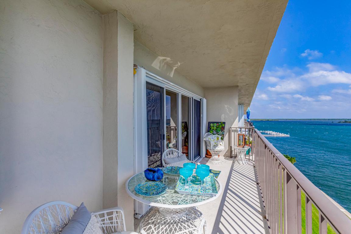 801 Lake Shore Drive Unit: 806