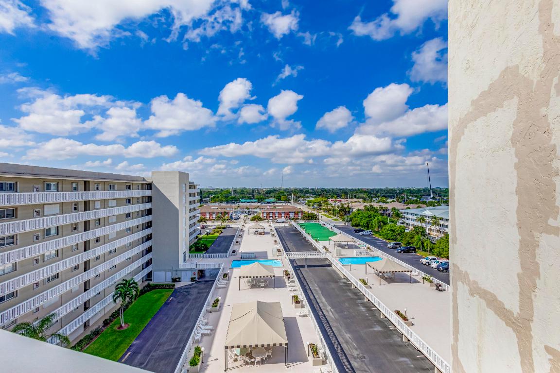 801 Lake Shore Drive Unit: 806