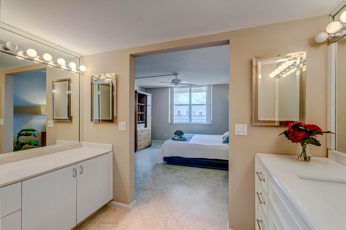 801 Lake Shore Drive Unit: 806