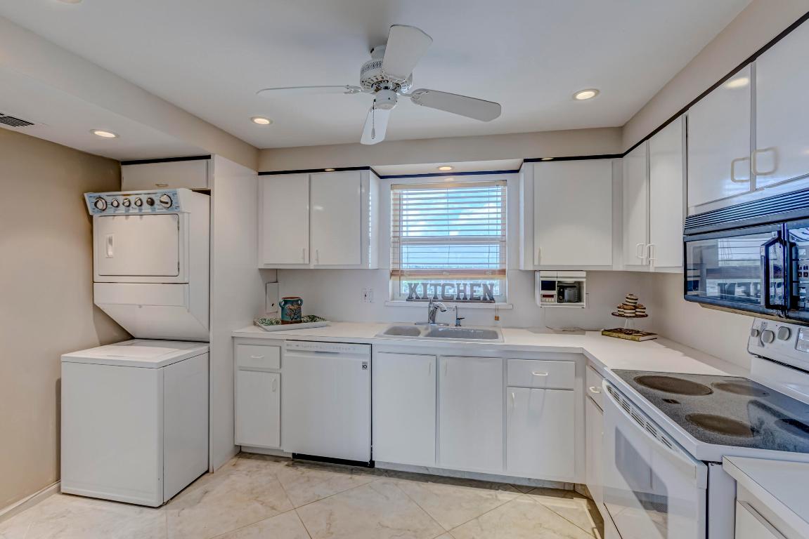 801 Lake Shore Drive Unit: 806