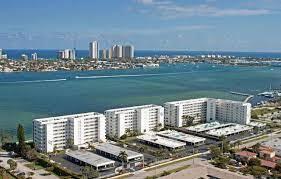 501 Lake Shore Drive Unit: 704