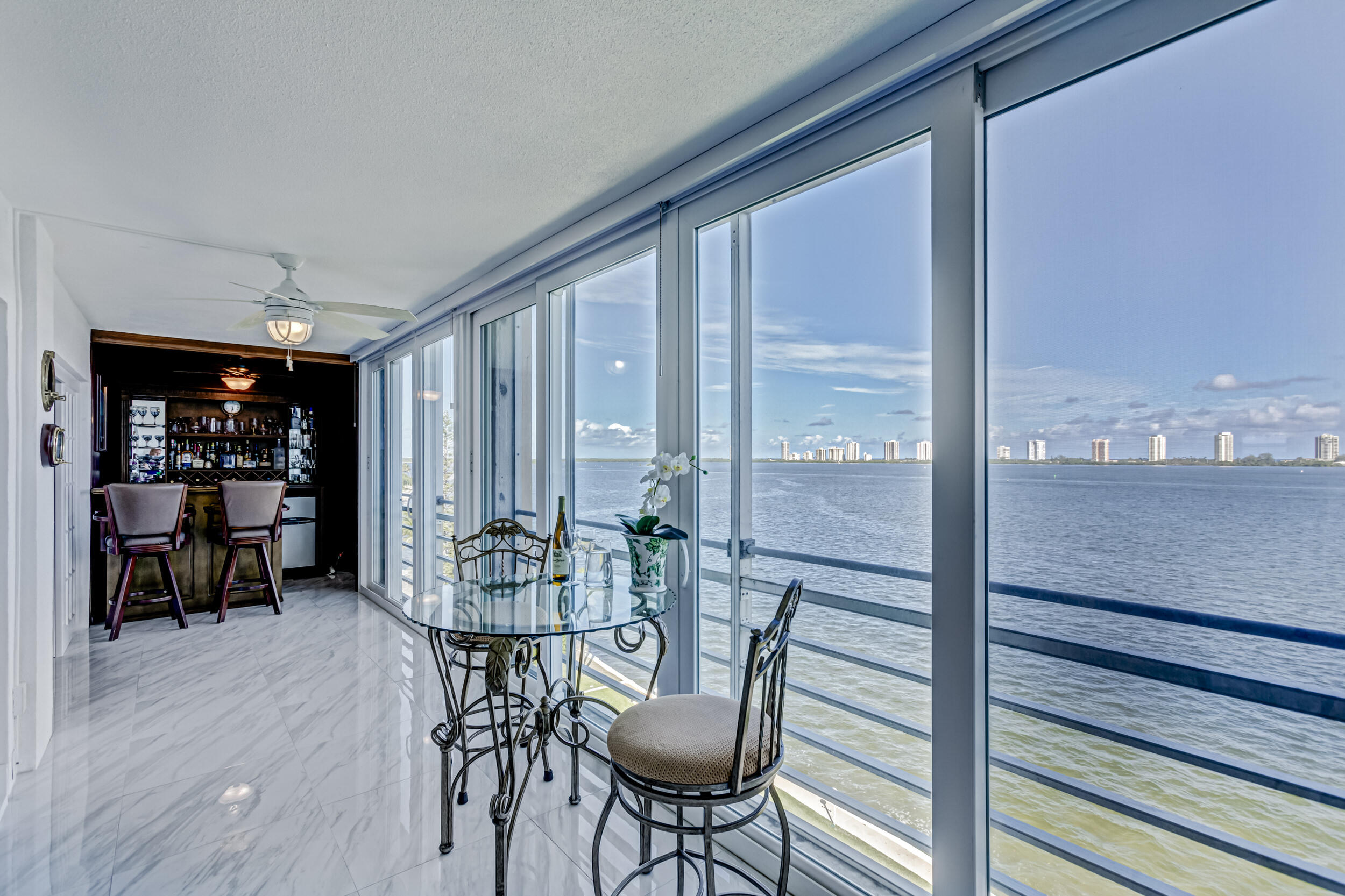 501 Lake Shore Drive Unit: 704