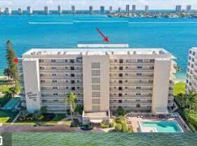 501 Lake Shore Drive Unit: 704