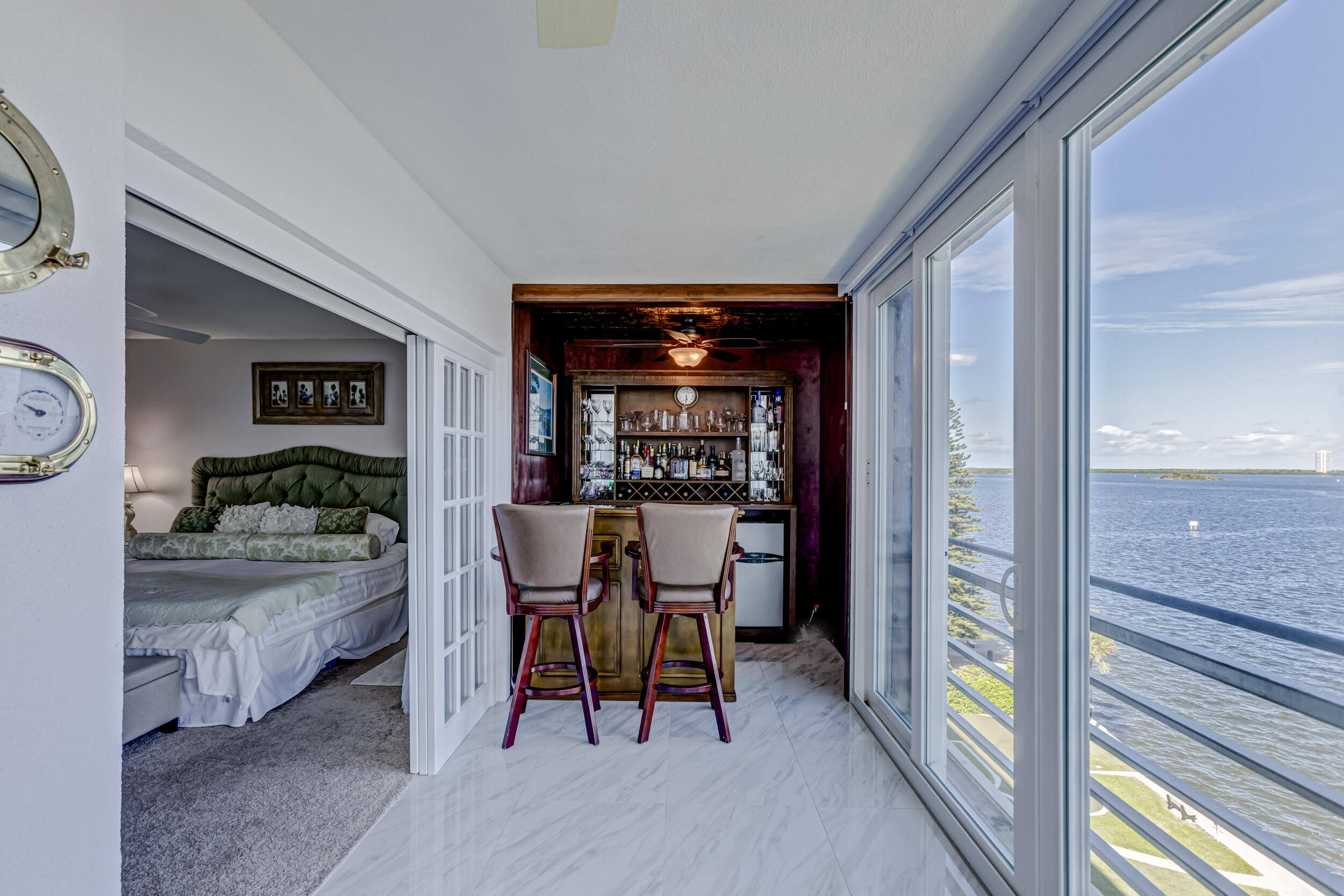 501 Lake Shore Drive Unit: 704