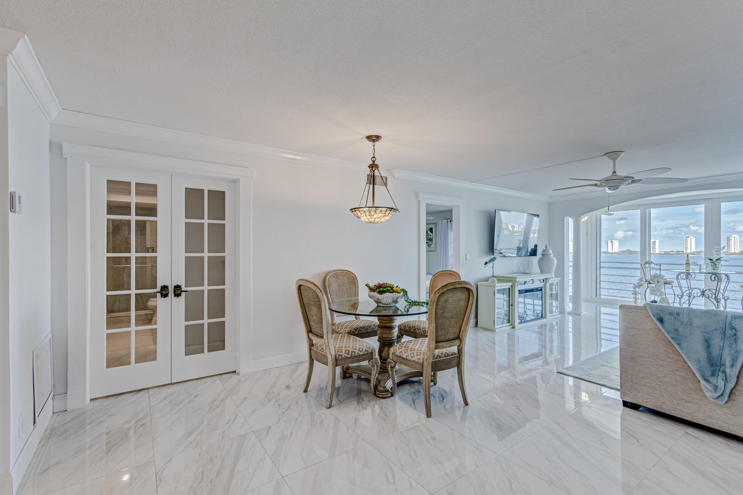 501 Lake Shore Drive Unit: 704