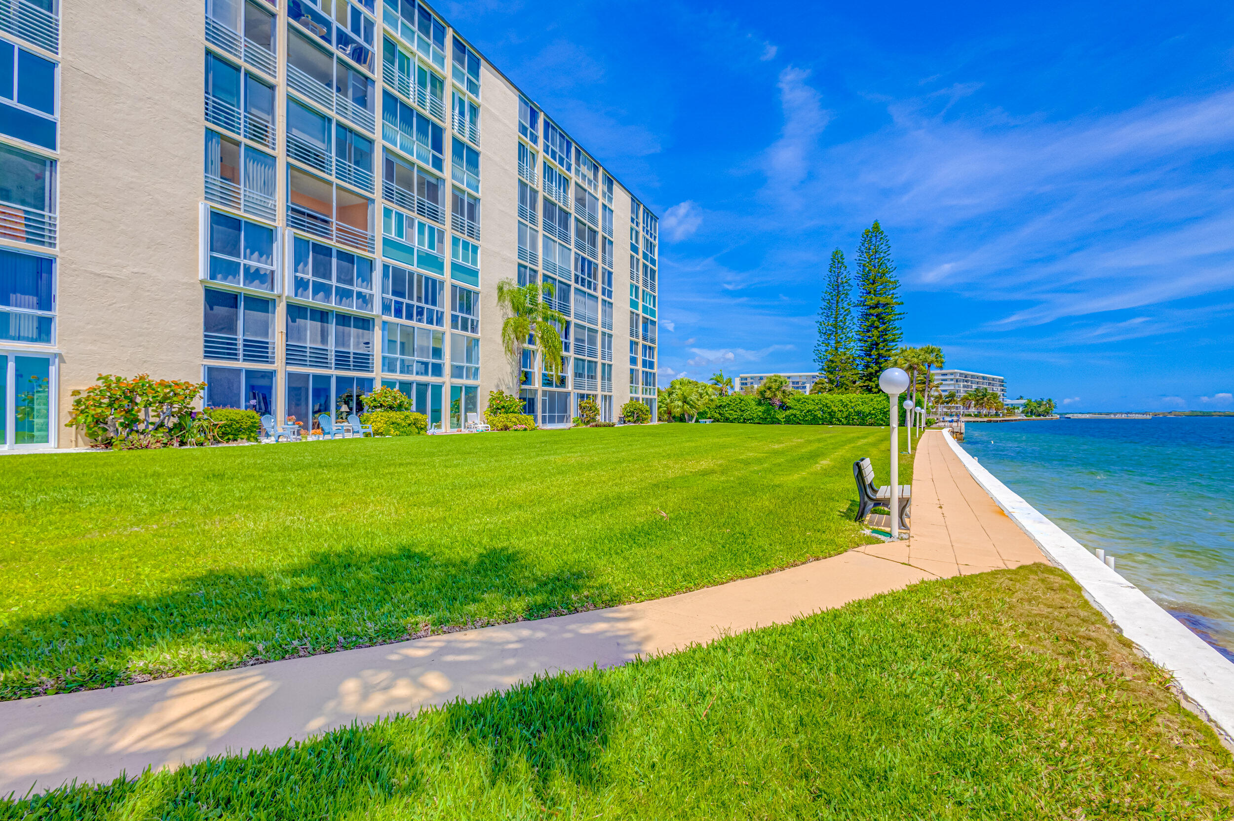 501 Lake Shore Drive Unit: 704