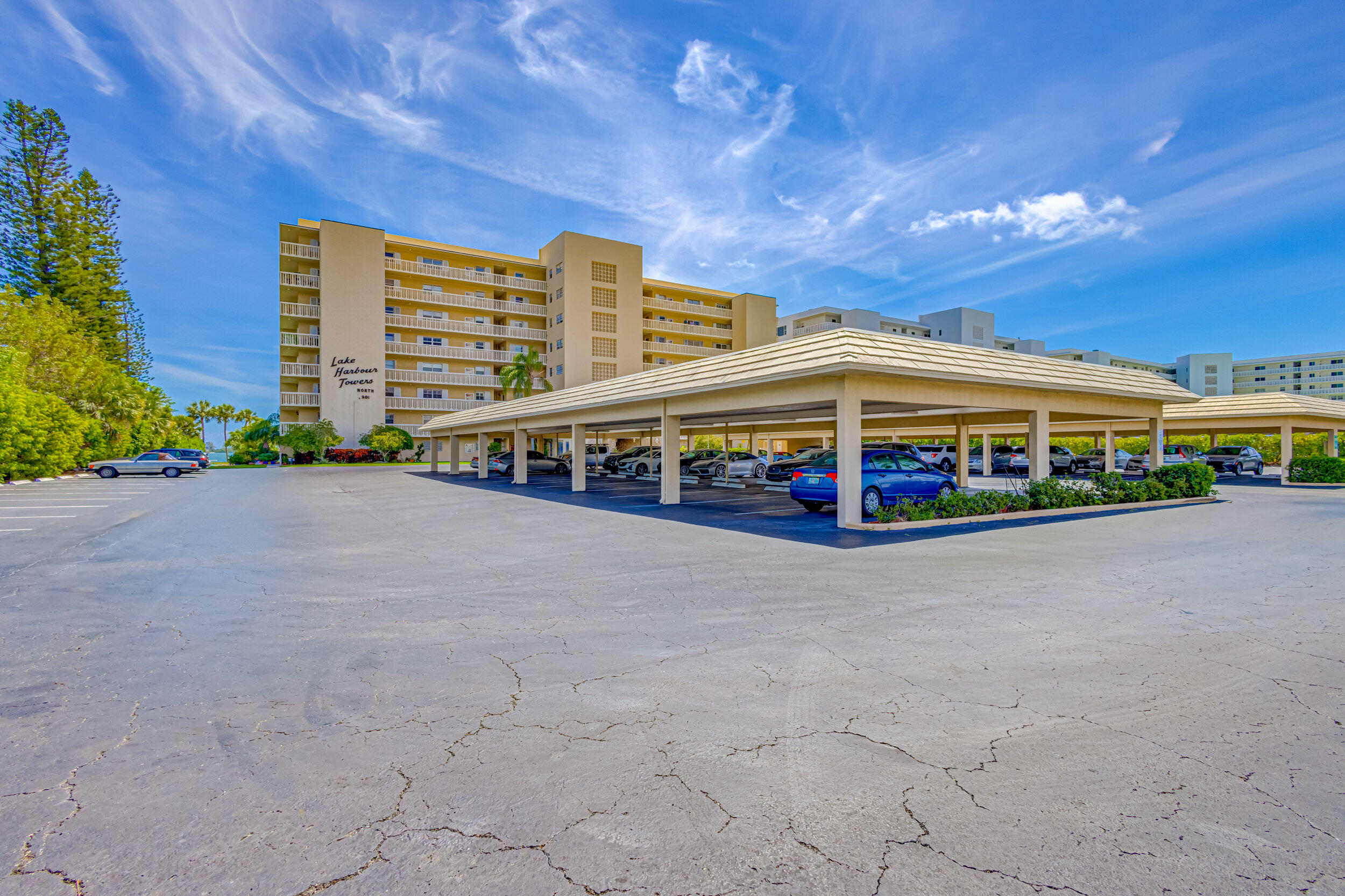 501 Lake Shore Drive Unit: 704