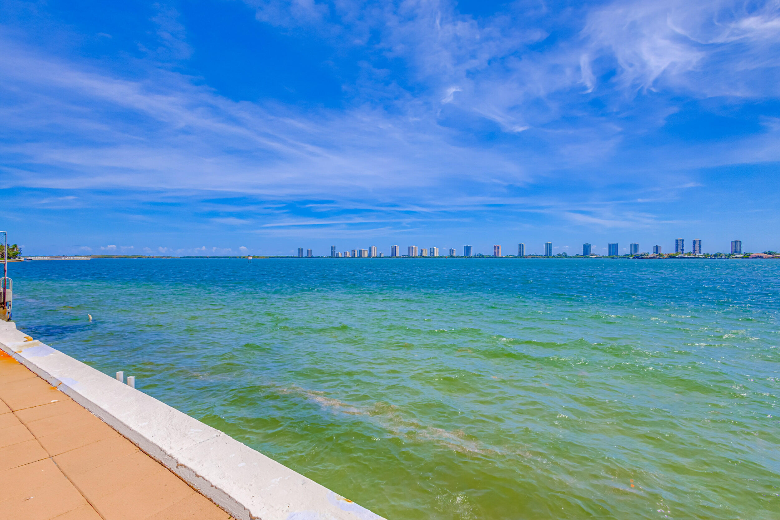 501 Lake Shore Drive Unit: 704