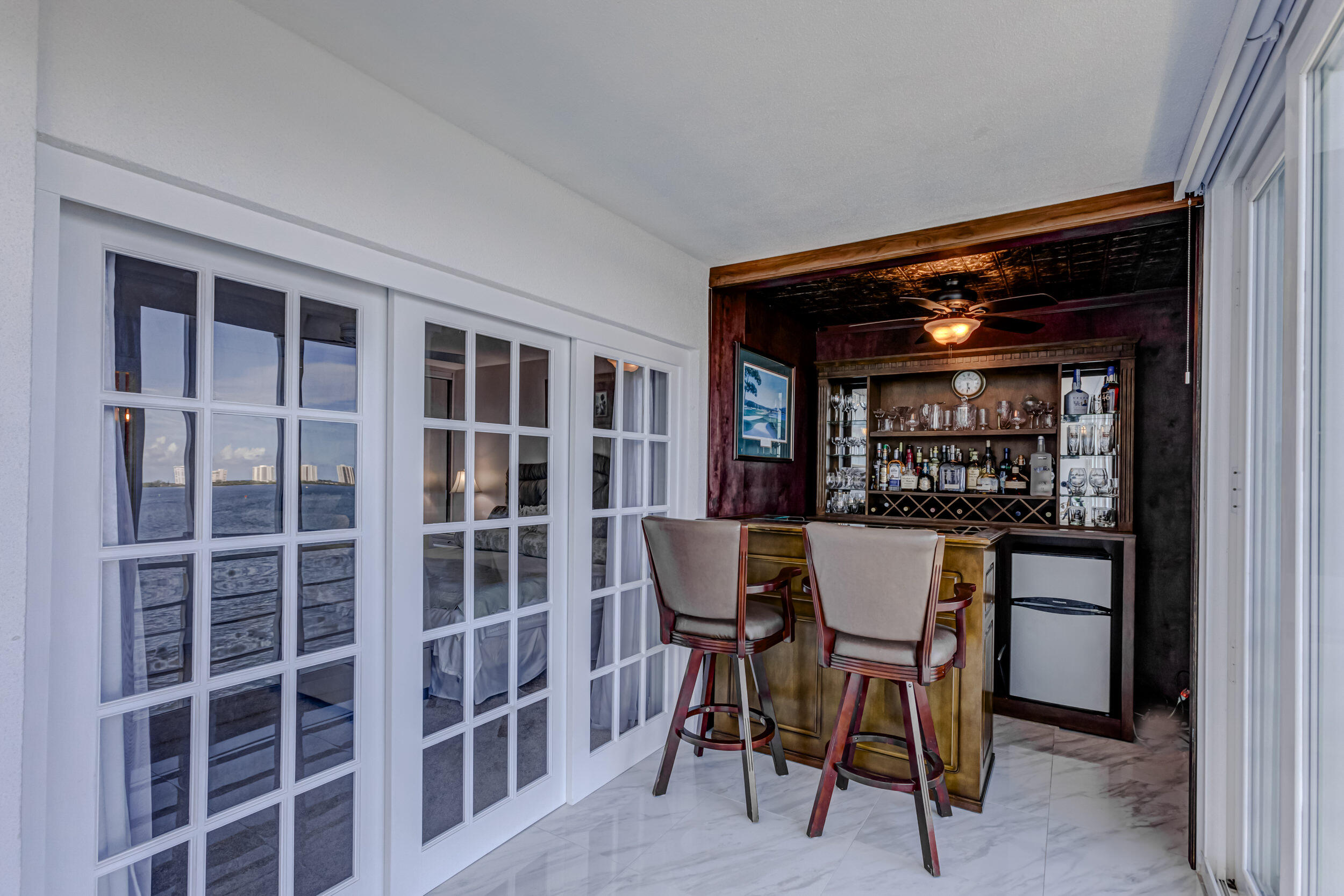 501 Lake Shore Drive Unit: 704