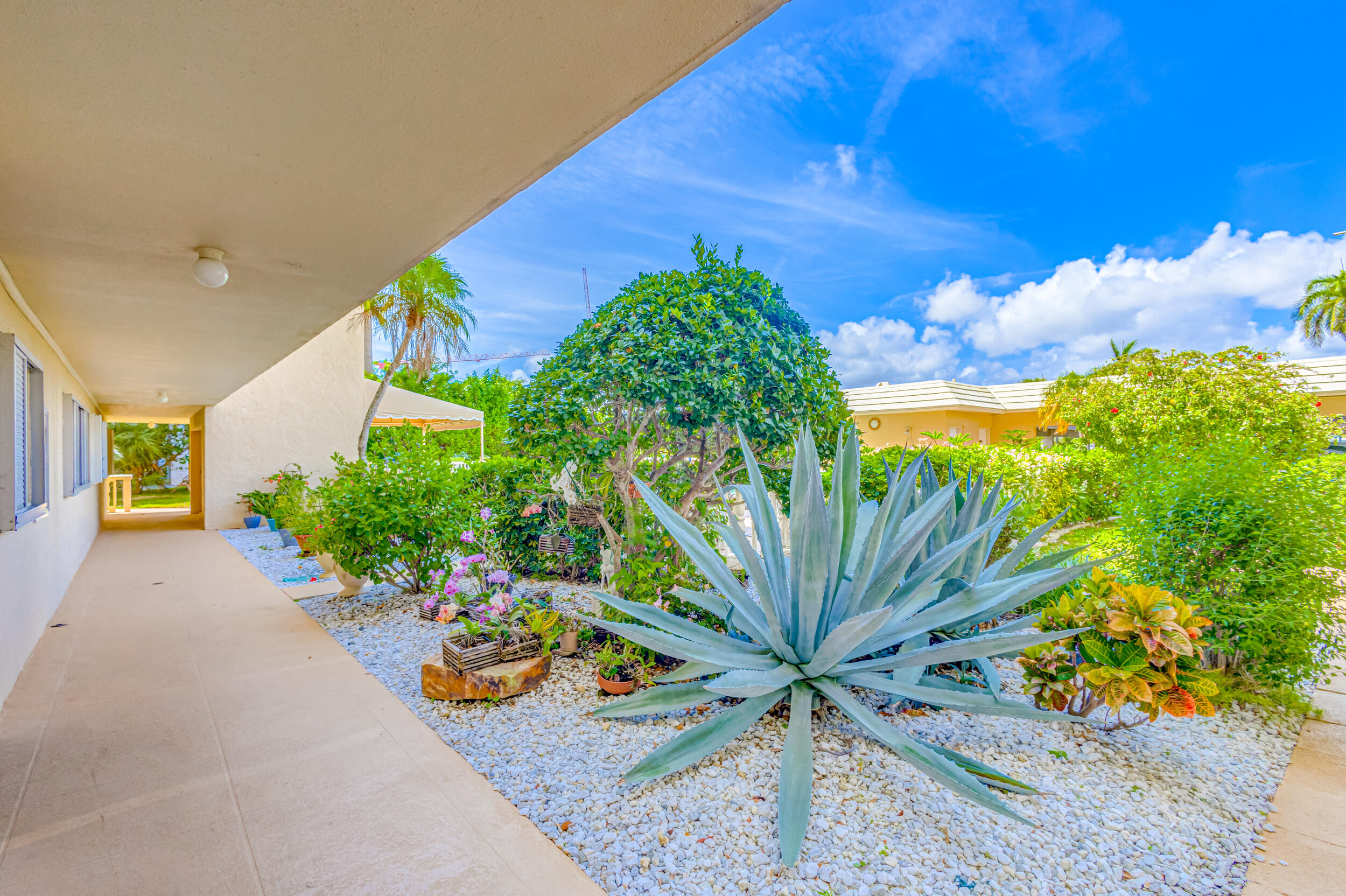 501 Lake Shore Drive Unit: 704