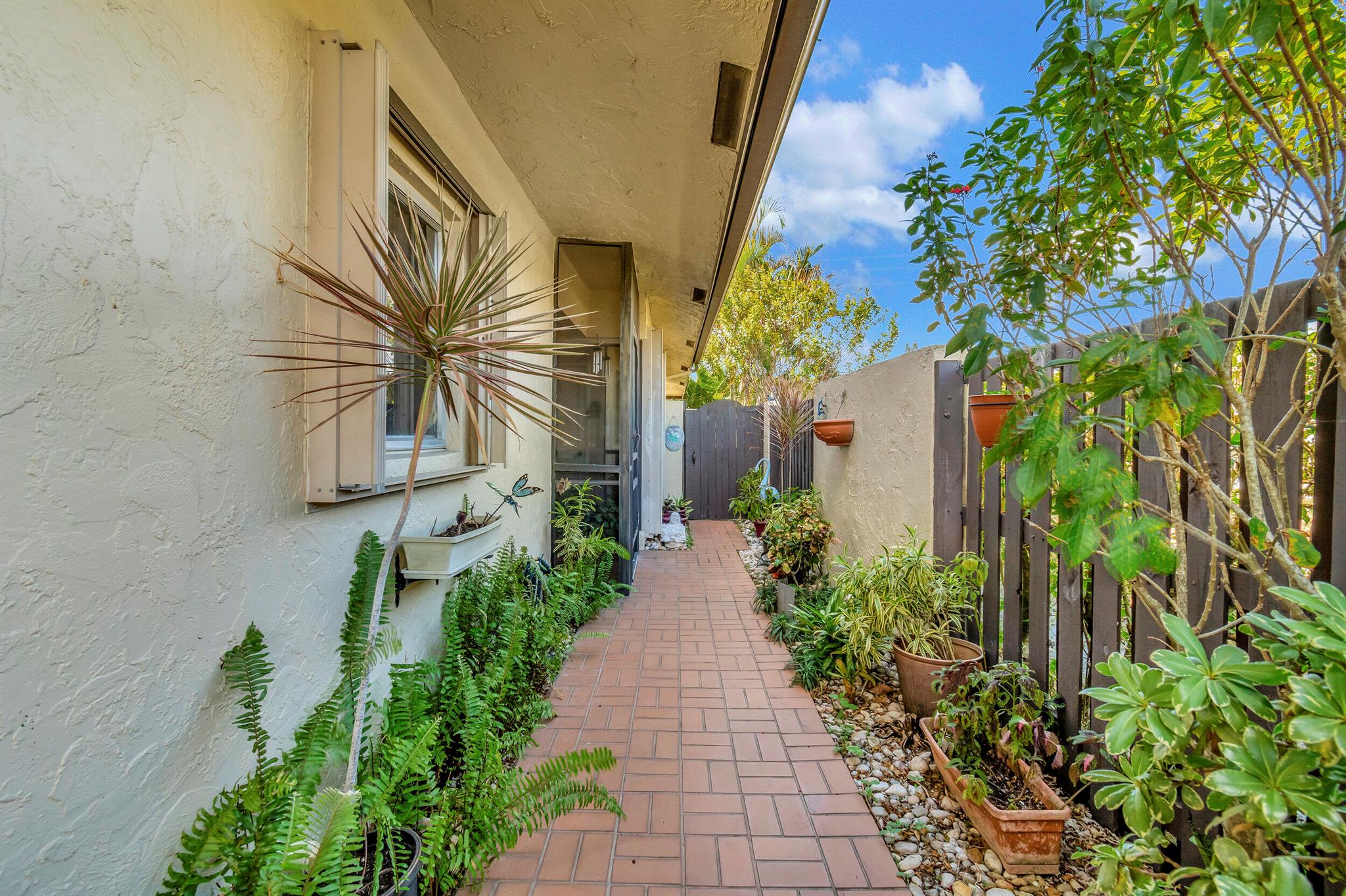 13843 Via Aurora Unit: B