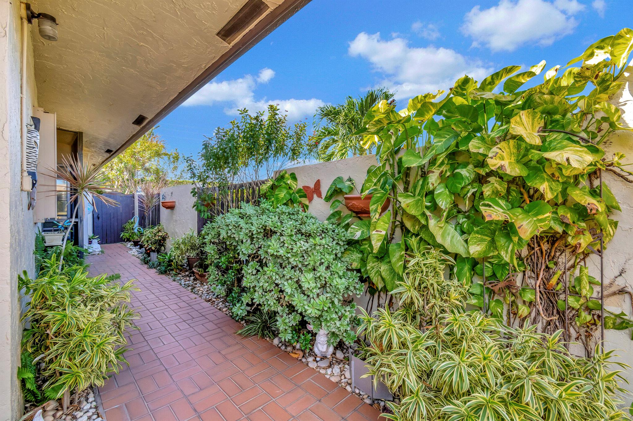 13843 Via Aurora Unit: B