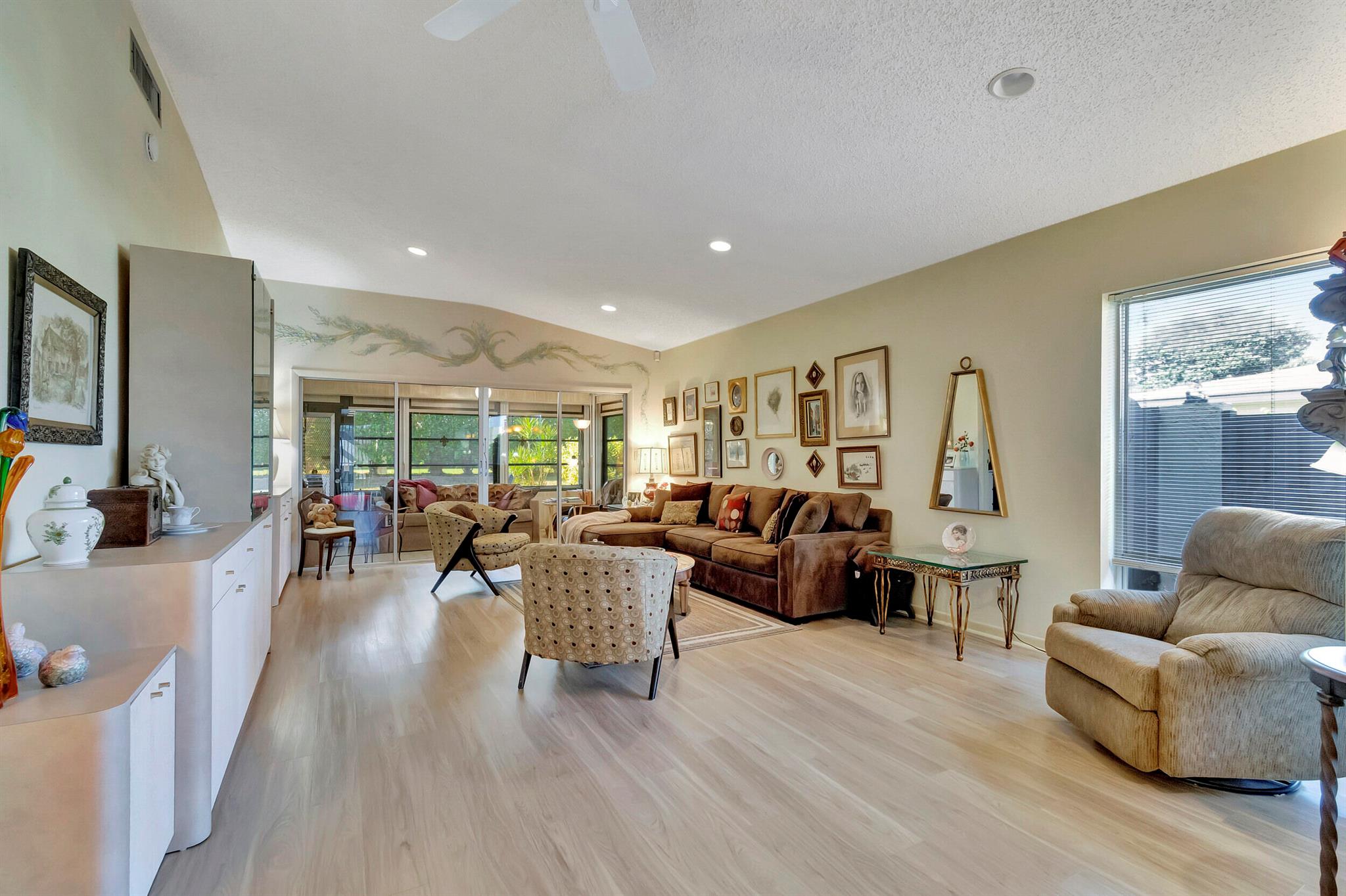 13843 Via Aurora Unit: B