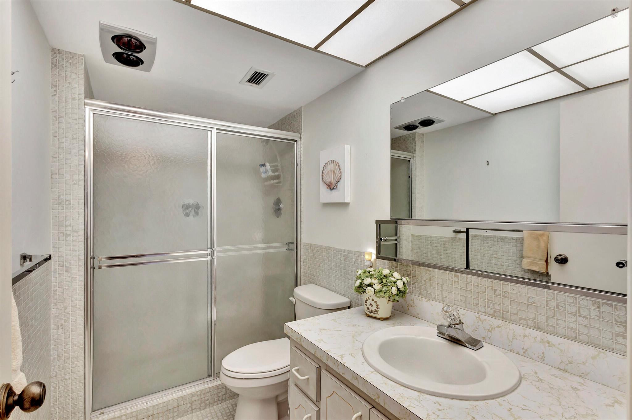 501 Lake Shore Drive Unit: 202