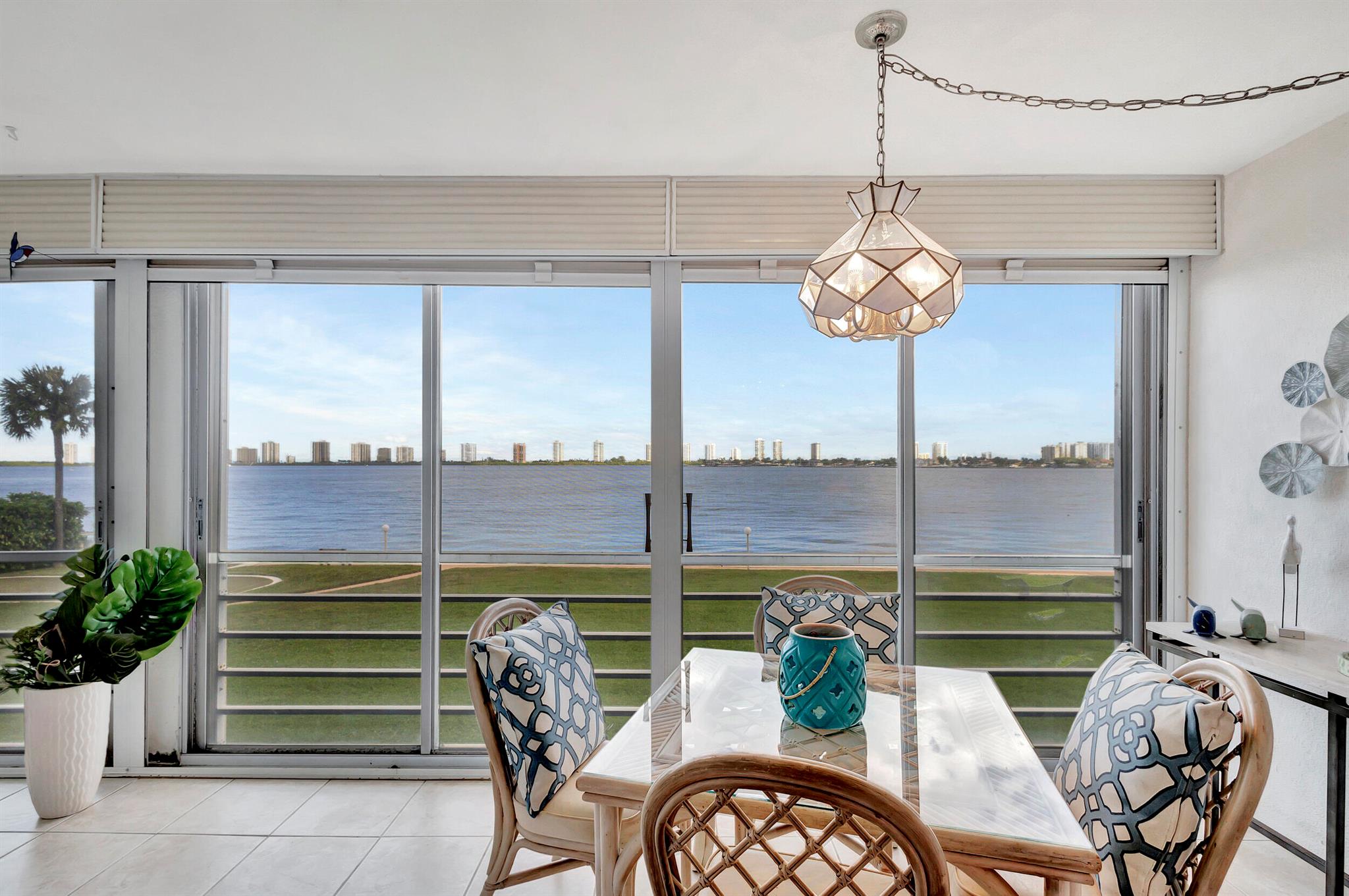 501 Lake Shore Drive Unit: 202