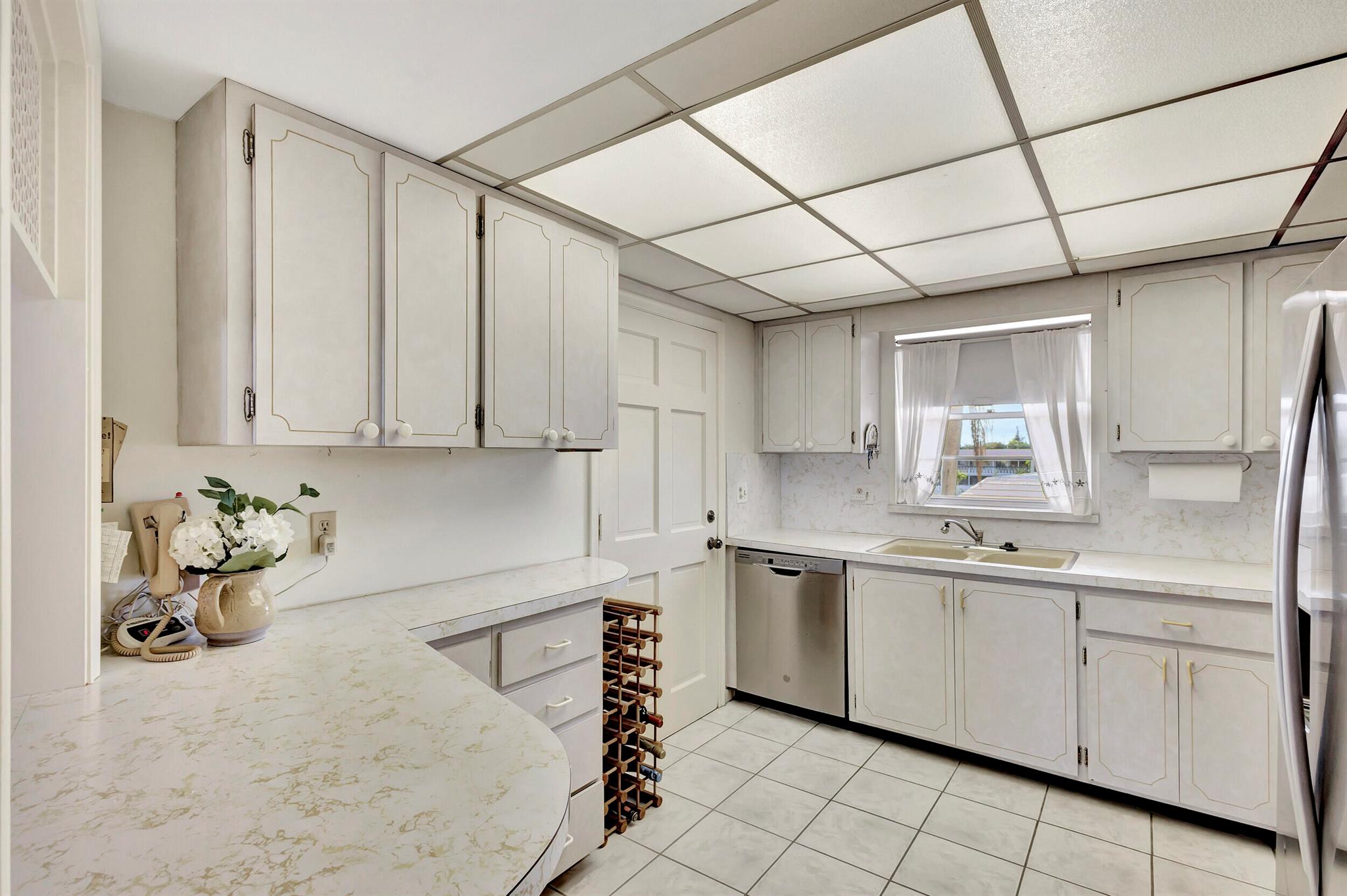 501 Lake Shore Drive Unit: 202