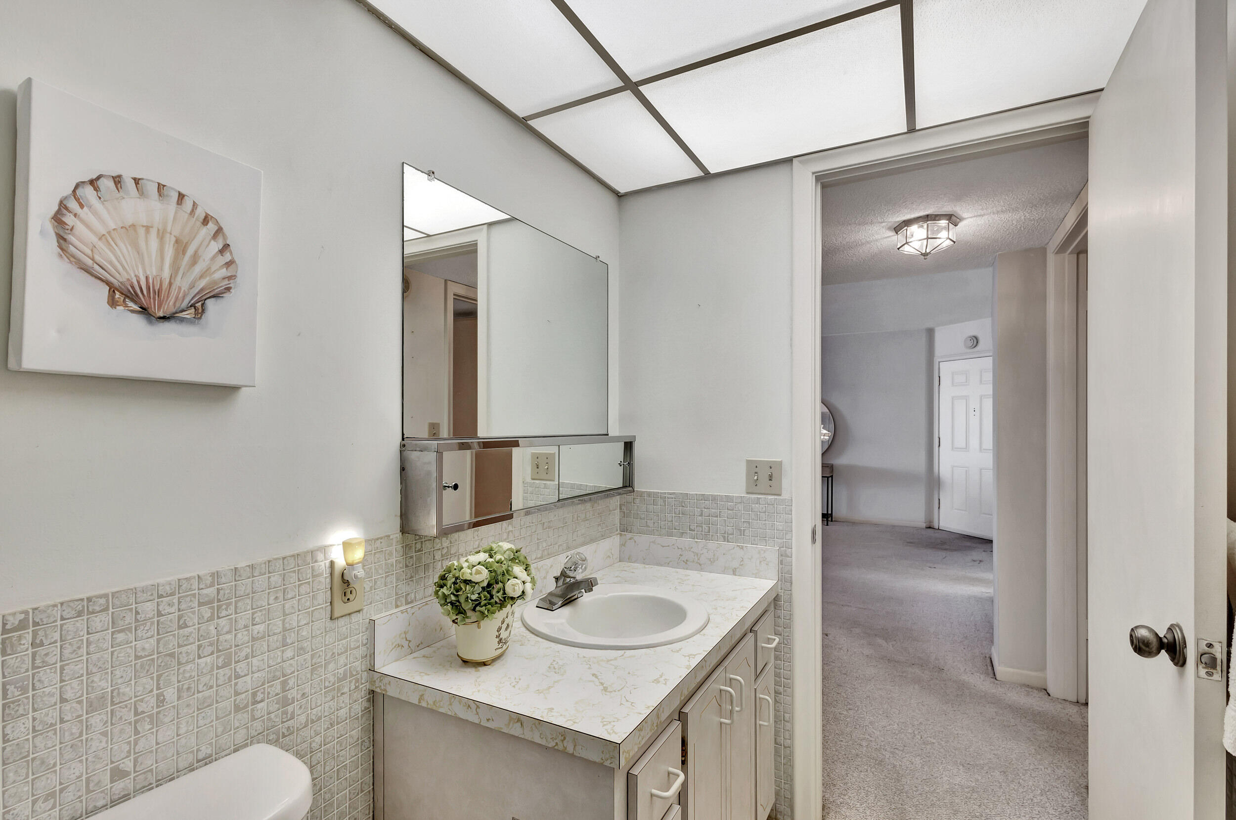 501 Lake Shore Drive Unit: 202
