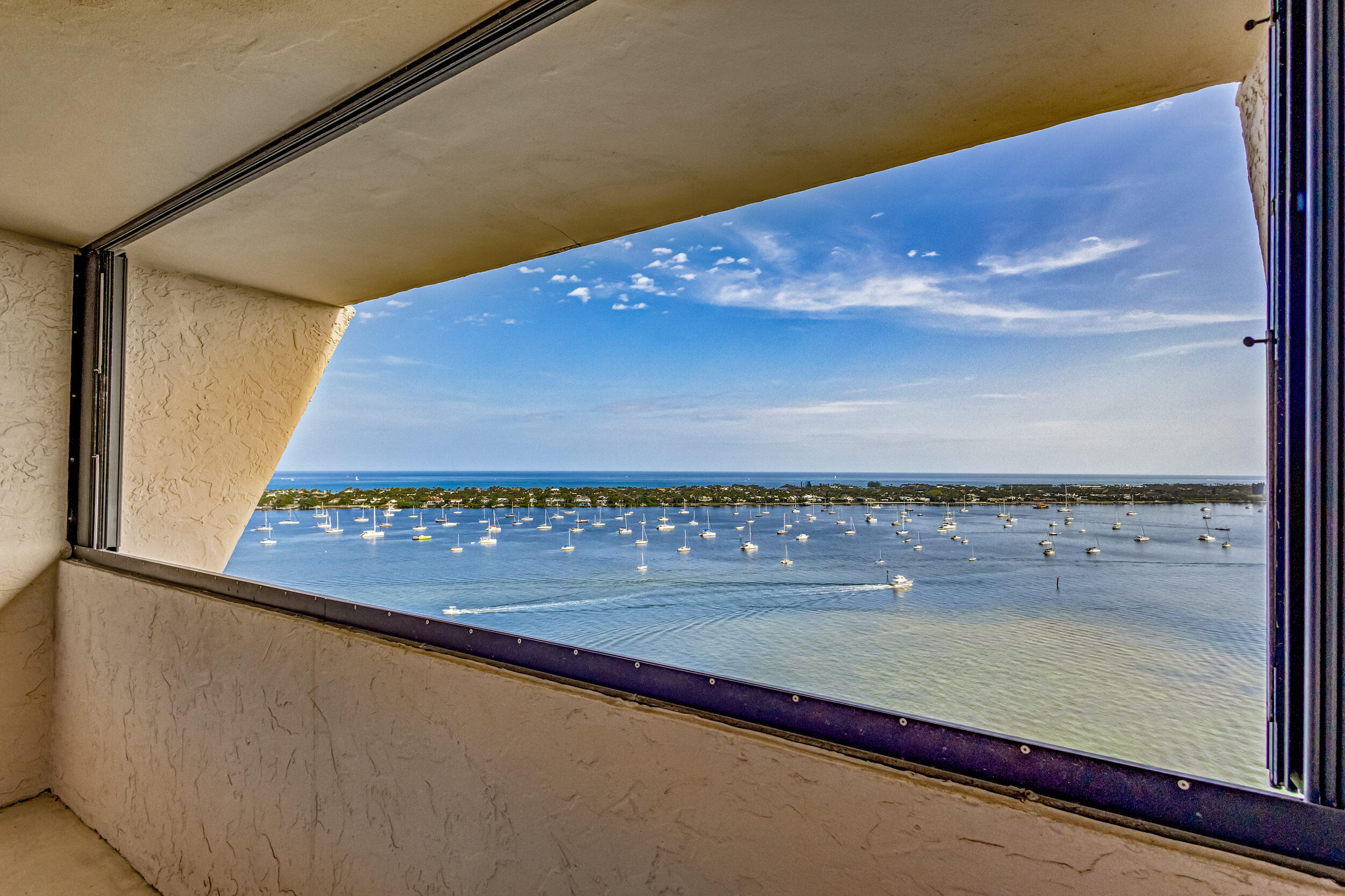 5200 N Flagler Drive Unit: 2304