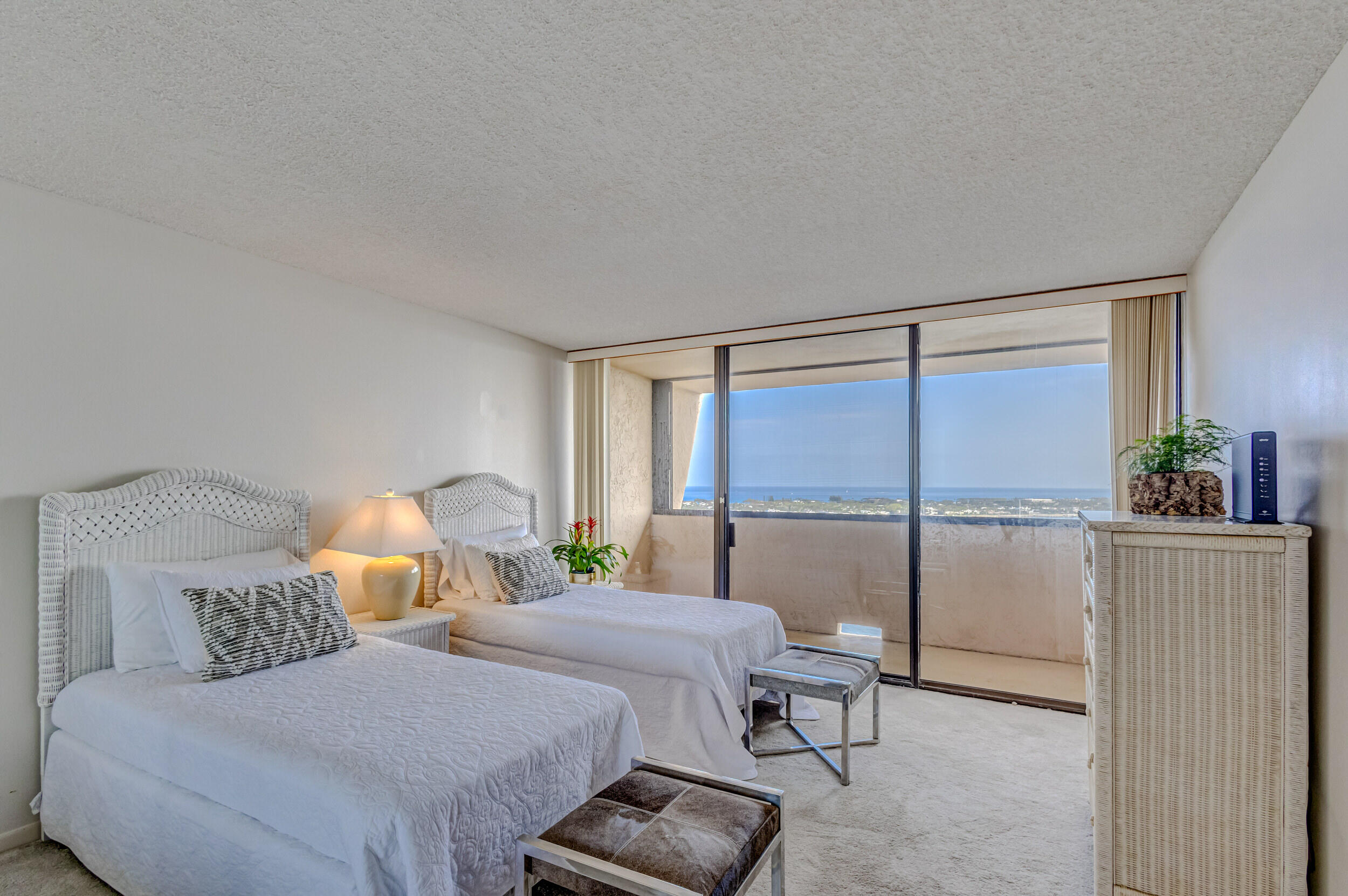 5200 N Flagler Drive Unit: 2304