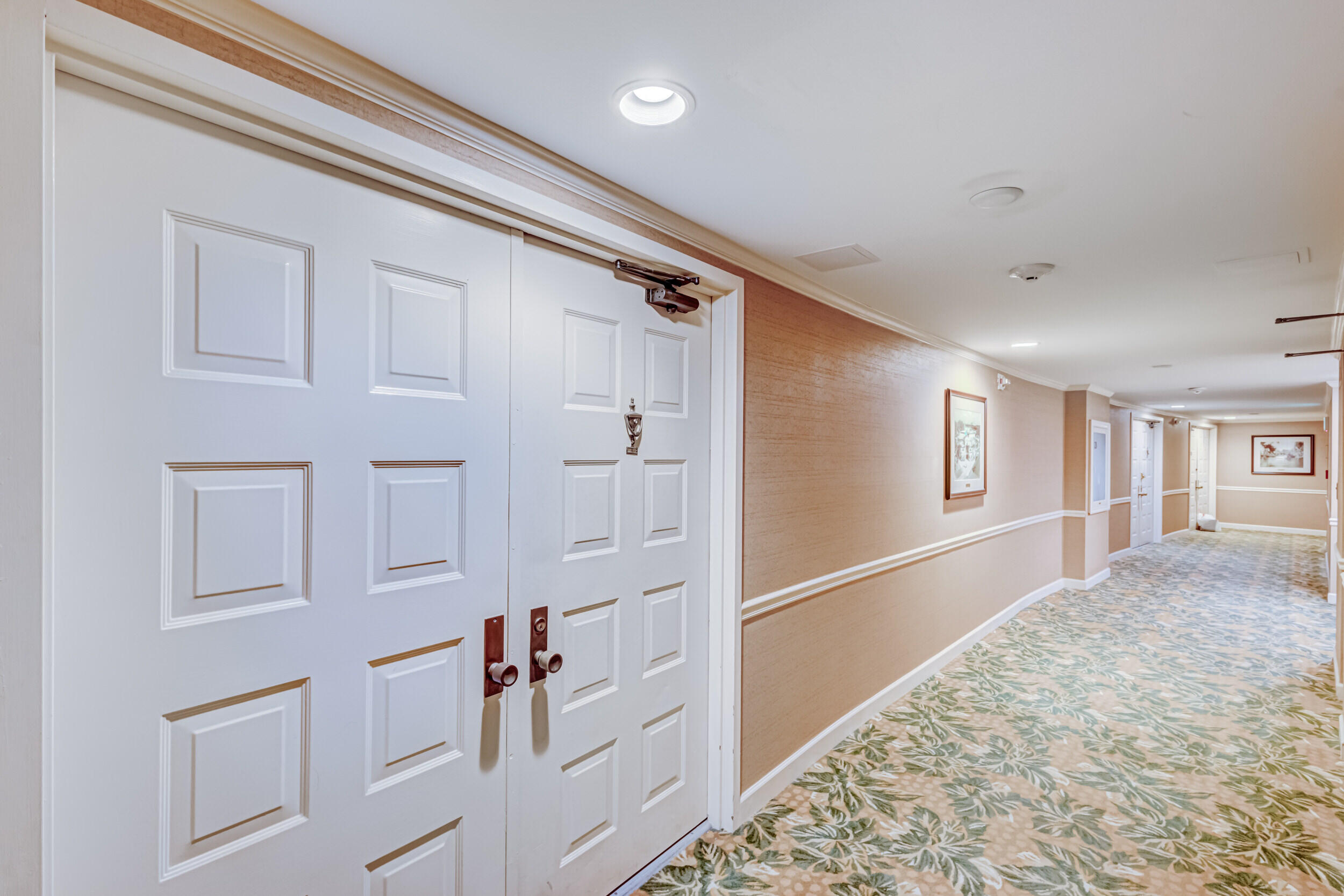 5200 N Flagler Drive Unit: 2304