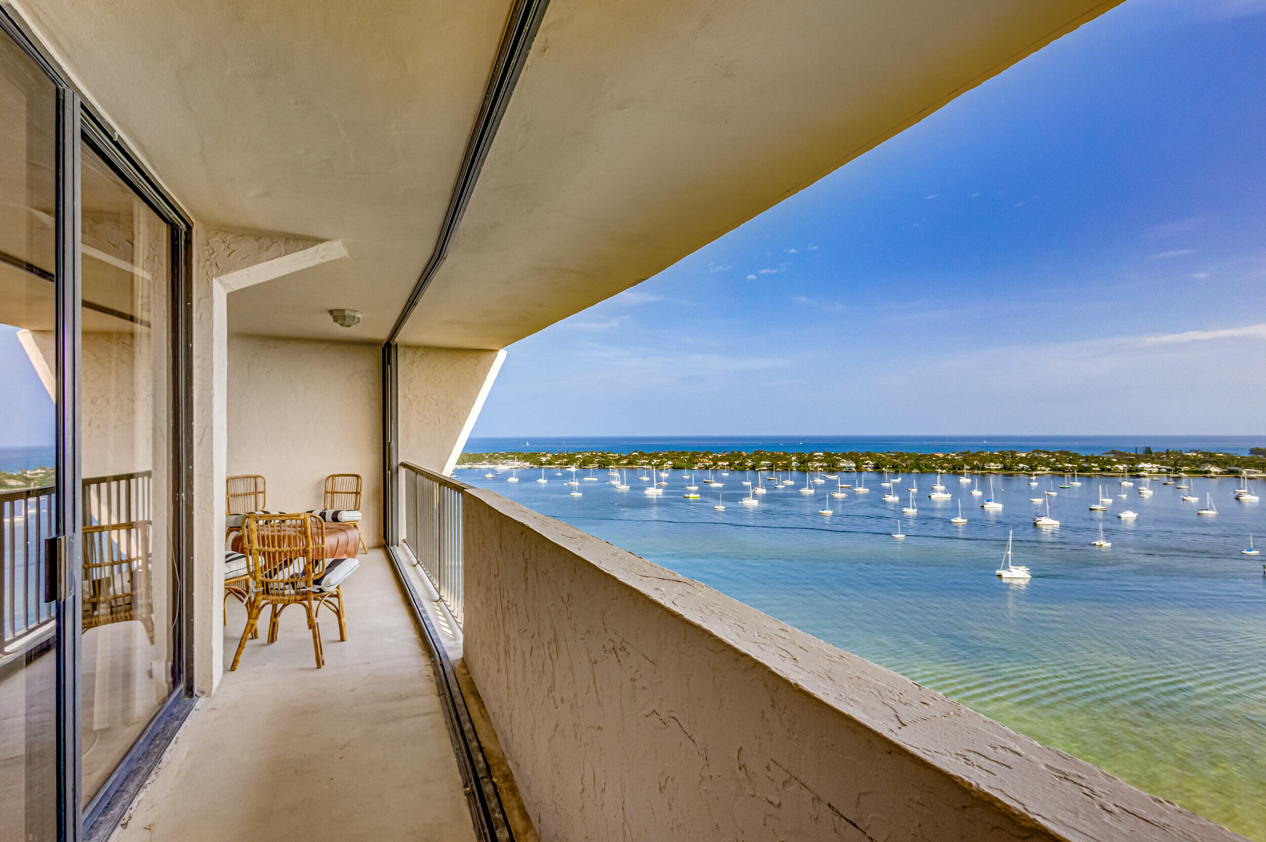 5200 N Flagler Drive Unit: 2304