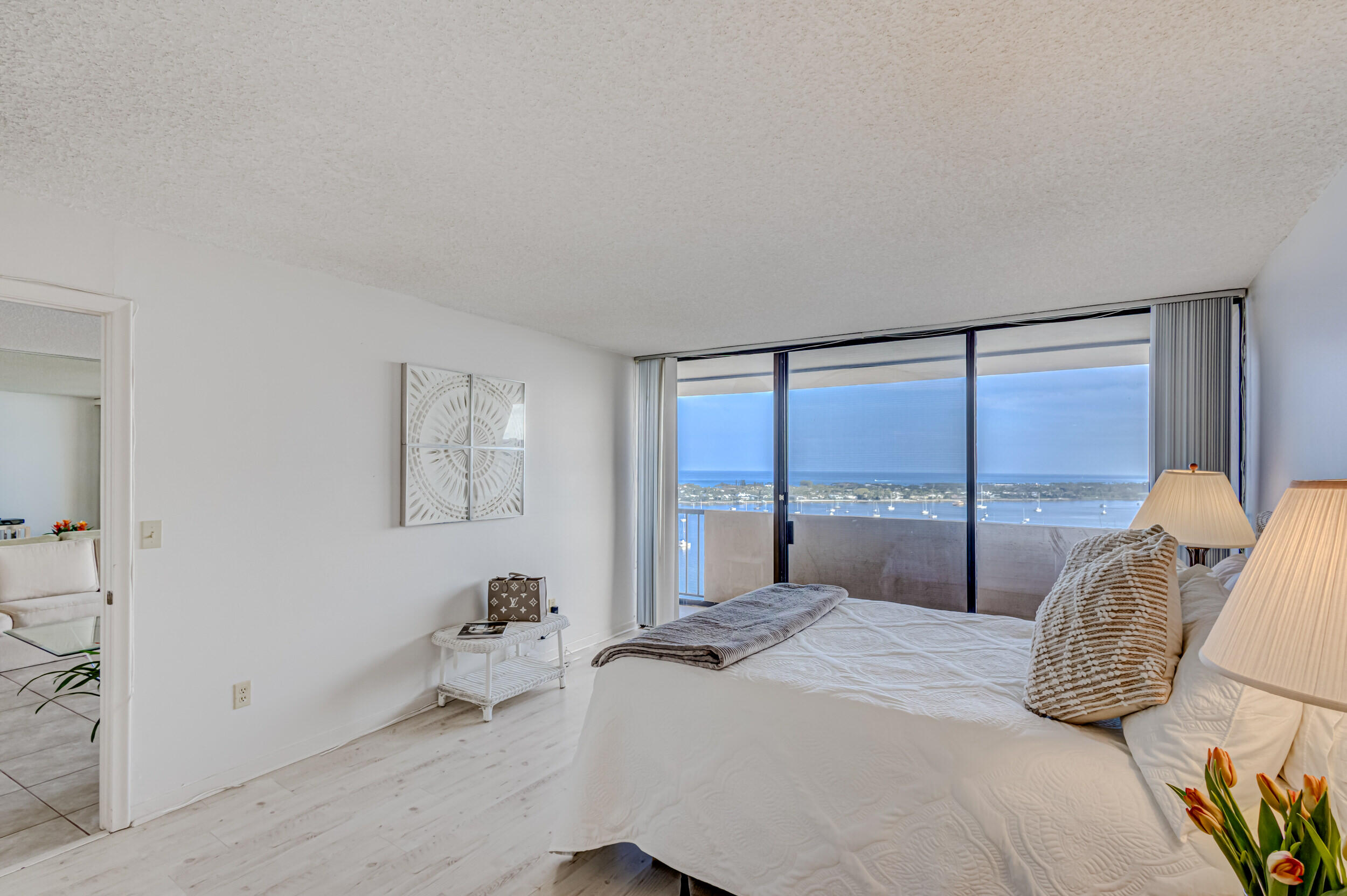 5200 N Flagler Drive Unit: 2304