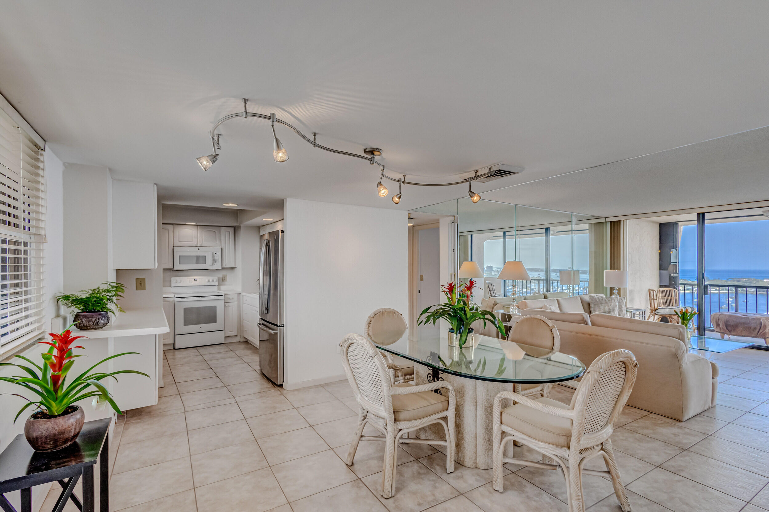 5200 N Flagler Drive Unit: 2304