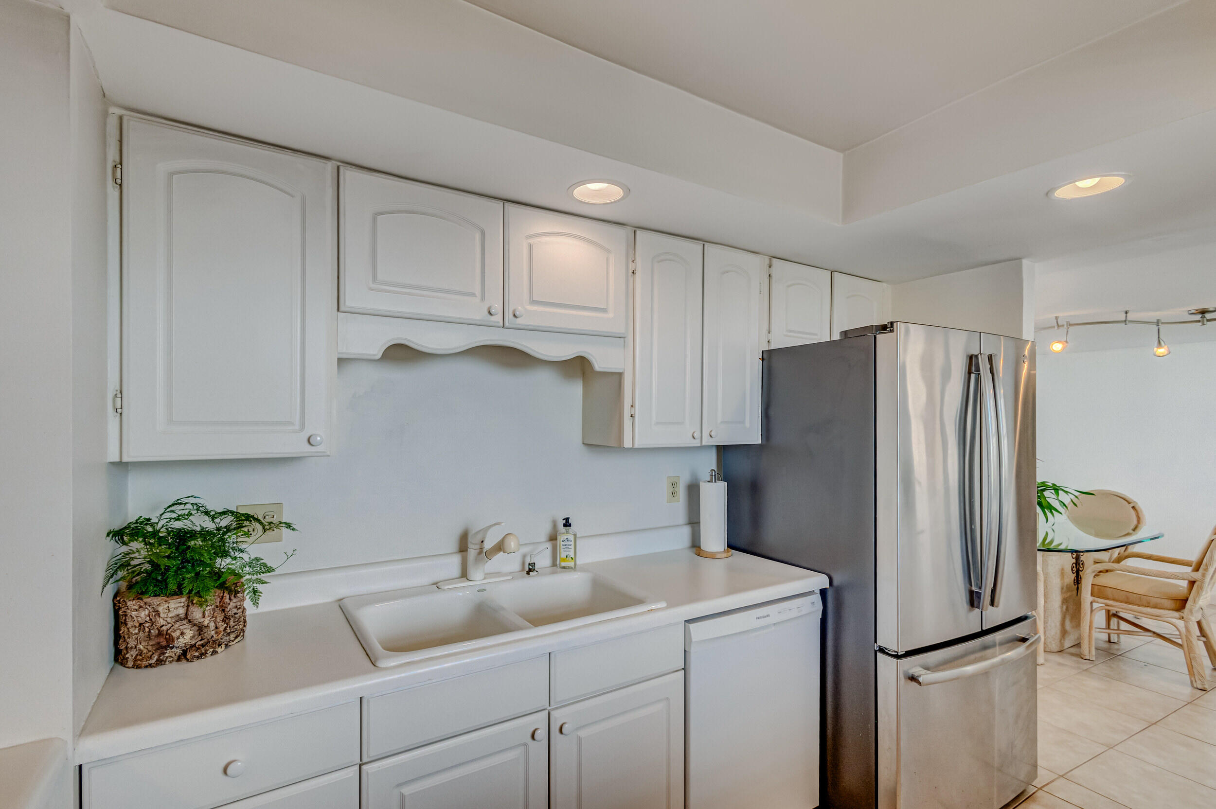 5200 N Flagler Drive 2304