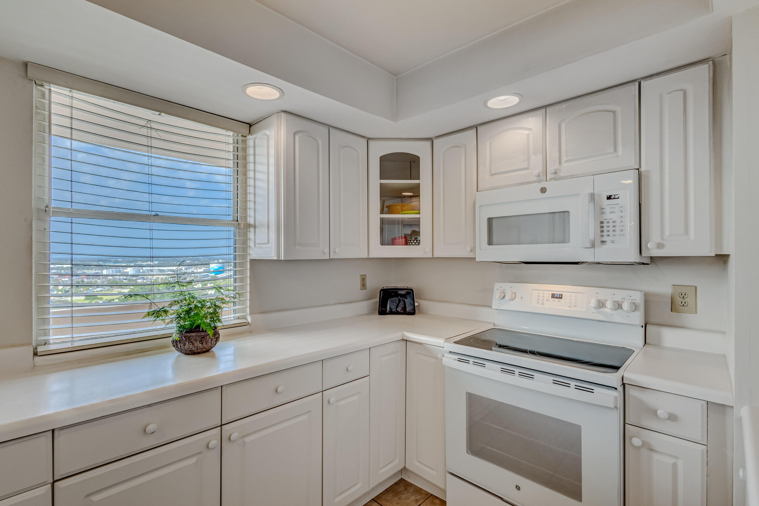 5200 N Flagler Drive 2304