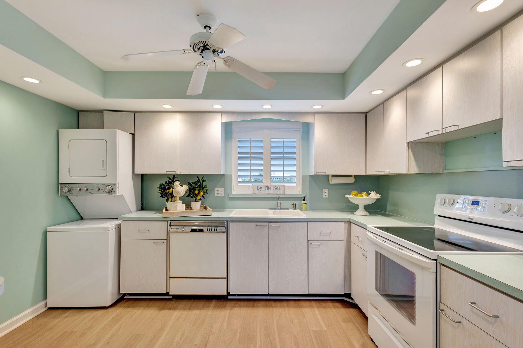 801 Lake Shore Drive 206