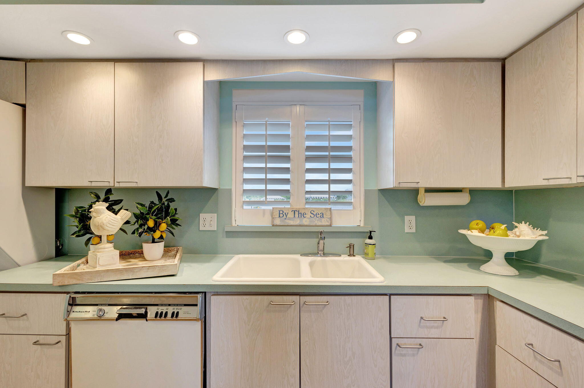 801 Lake Shore Drive 206